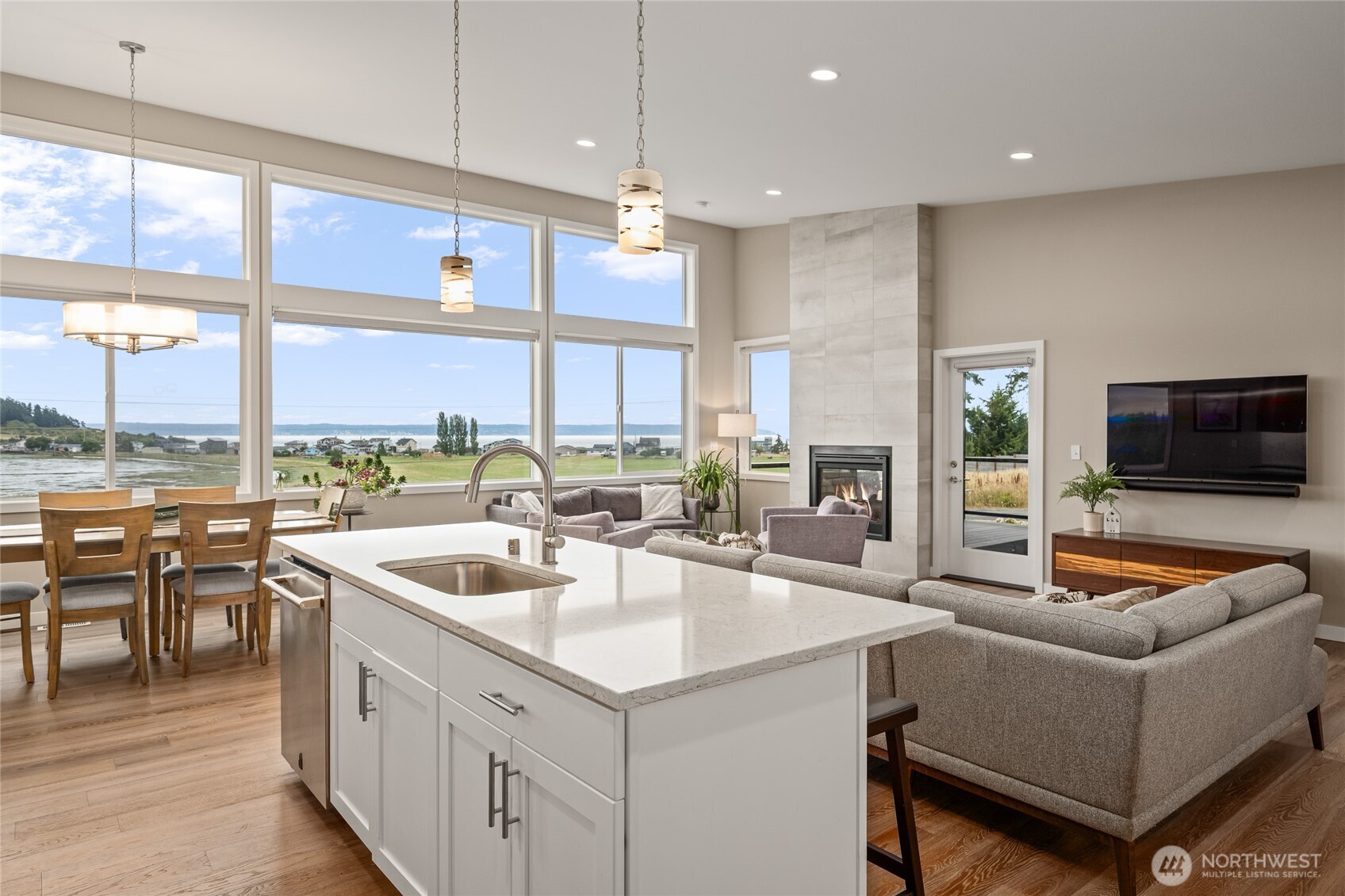 Camano Island, Washington, 98282, United States, 3 Bedrooms Bedrooms, ,2 BathroomsBathrooms,Residential,For Sale,1914159