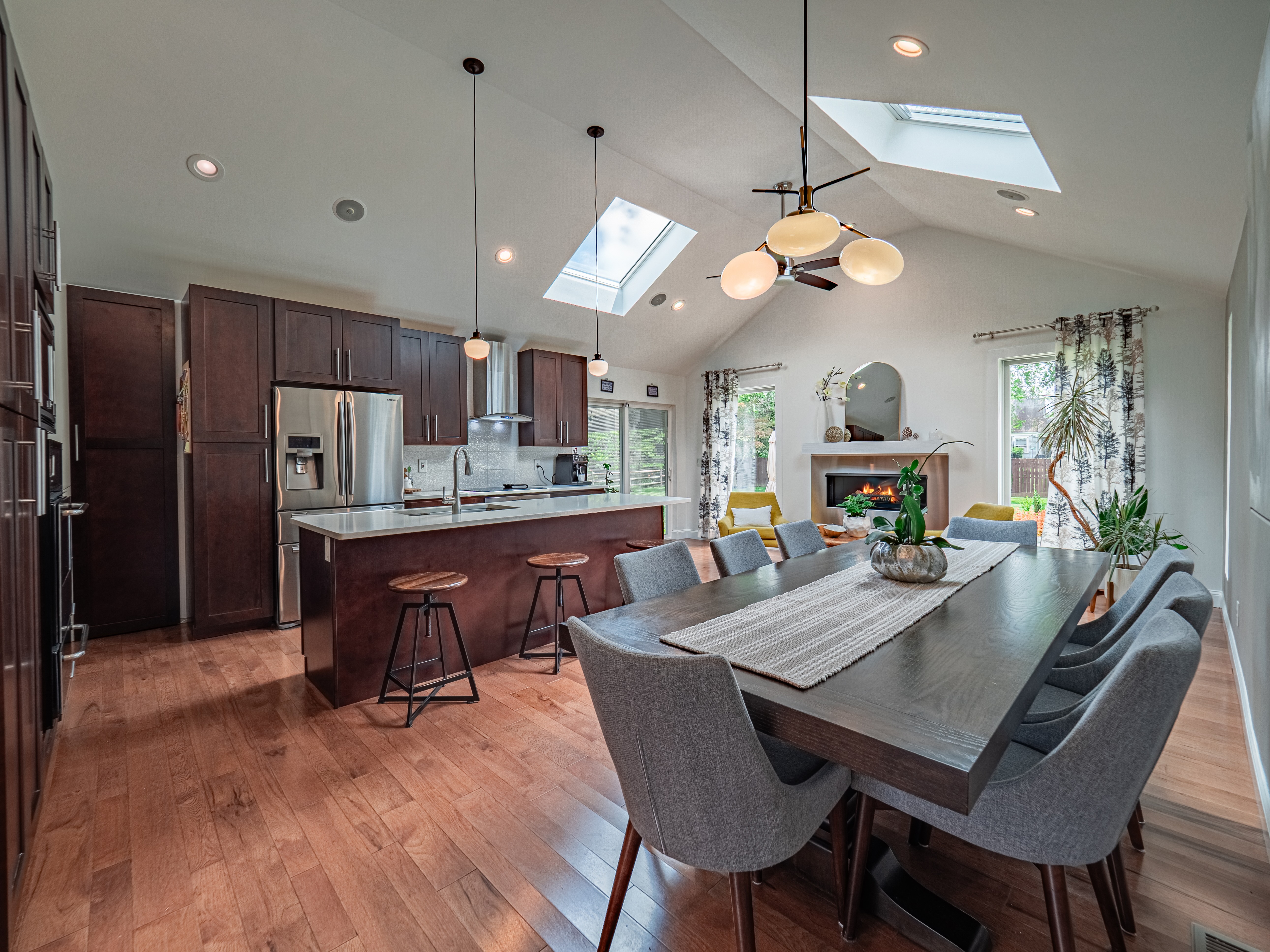 Pennington, New Jersey, 08534, United States, 2 Bedrooms Bedrooms, ,3 BathroomsBathrooms,Residential,For Sale,1936854