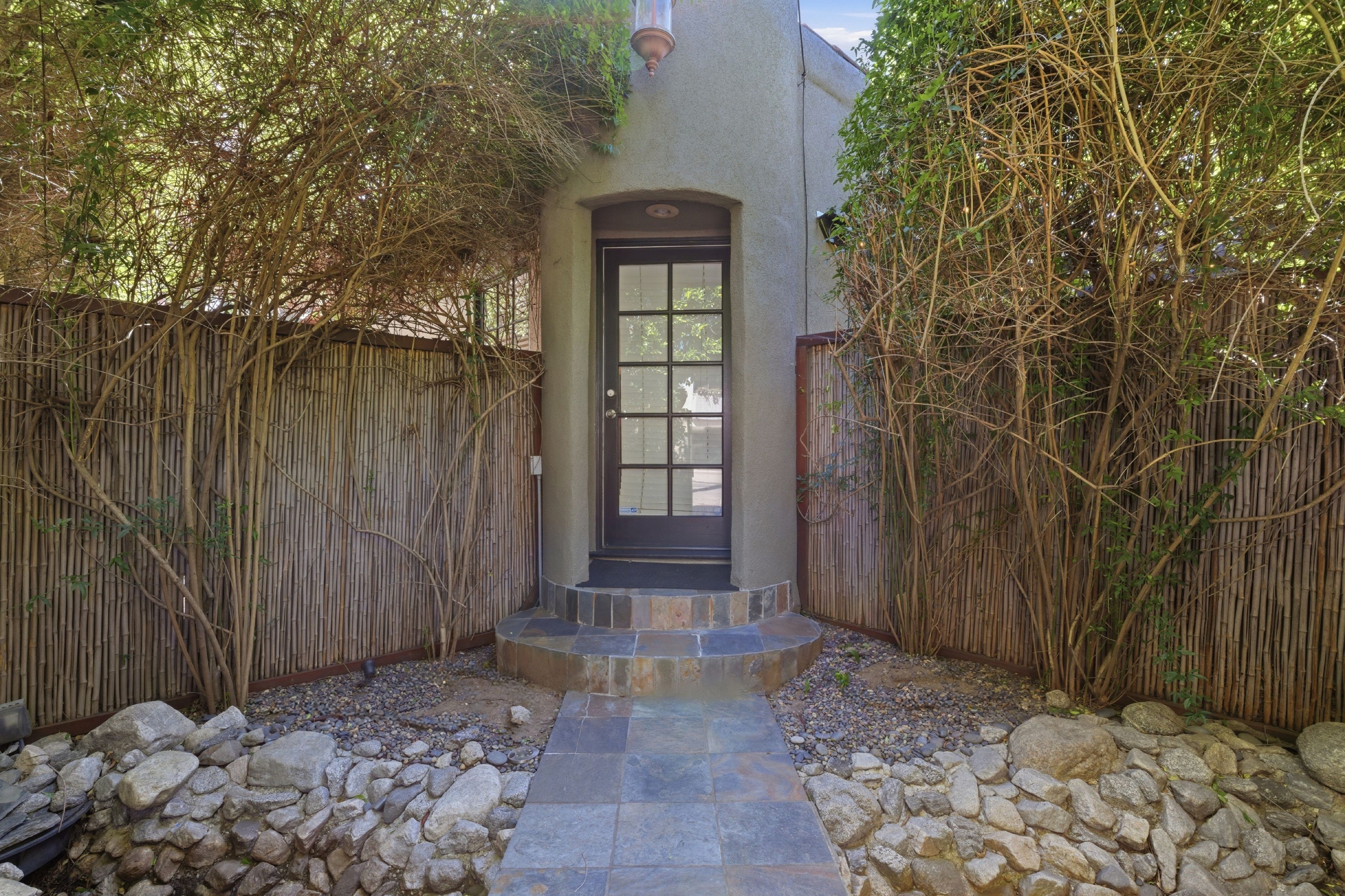  853-855 North Sweetzer Avenue - 物件實景