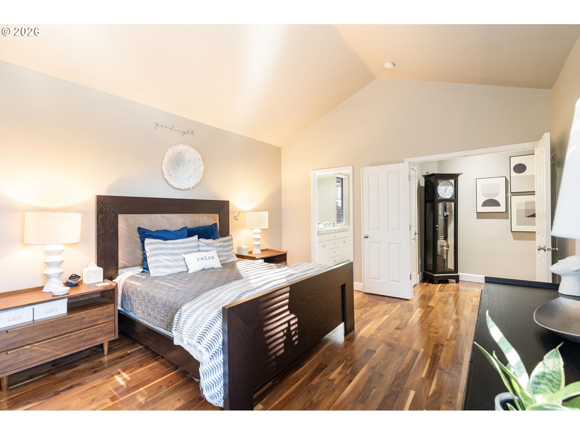 Portland, Oregon, 97229, United States, 2 Bedrooms Bedrooms, ,2 BathroomsBathrooms,Residential,For Sale,2016039