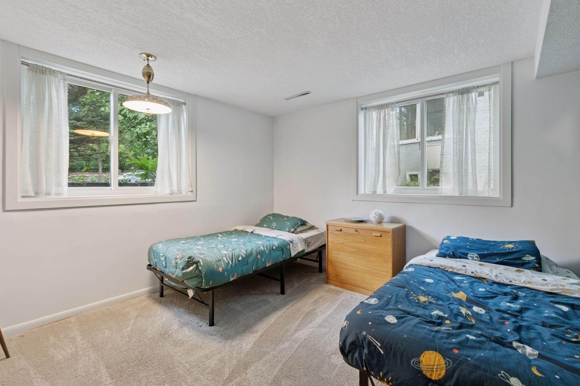 Saint Paul, Minnesota, 55108, United States, 3 Bedrooms Bedrooms, ,1 BathroomBathrooms,Residential,For Sale,1934212