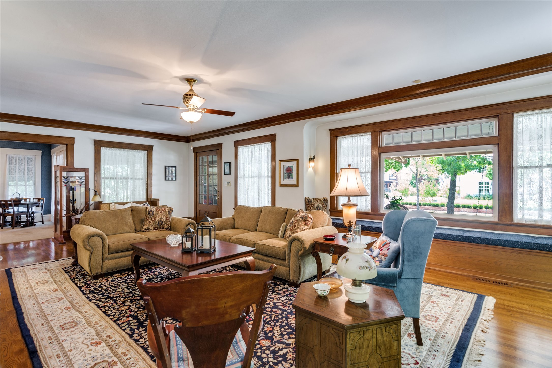 Fort Worth, Texas, 76110, United States, 4 Bedrooms Bedrooms, ,3 BathroomsBathrooms,Residential,For Sale,1940133