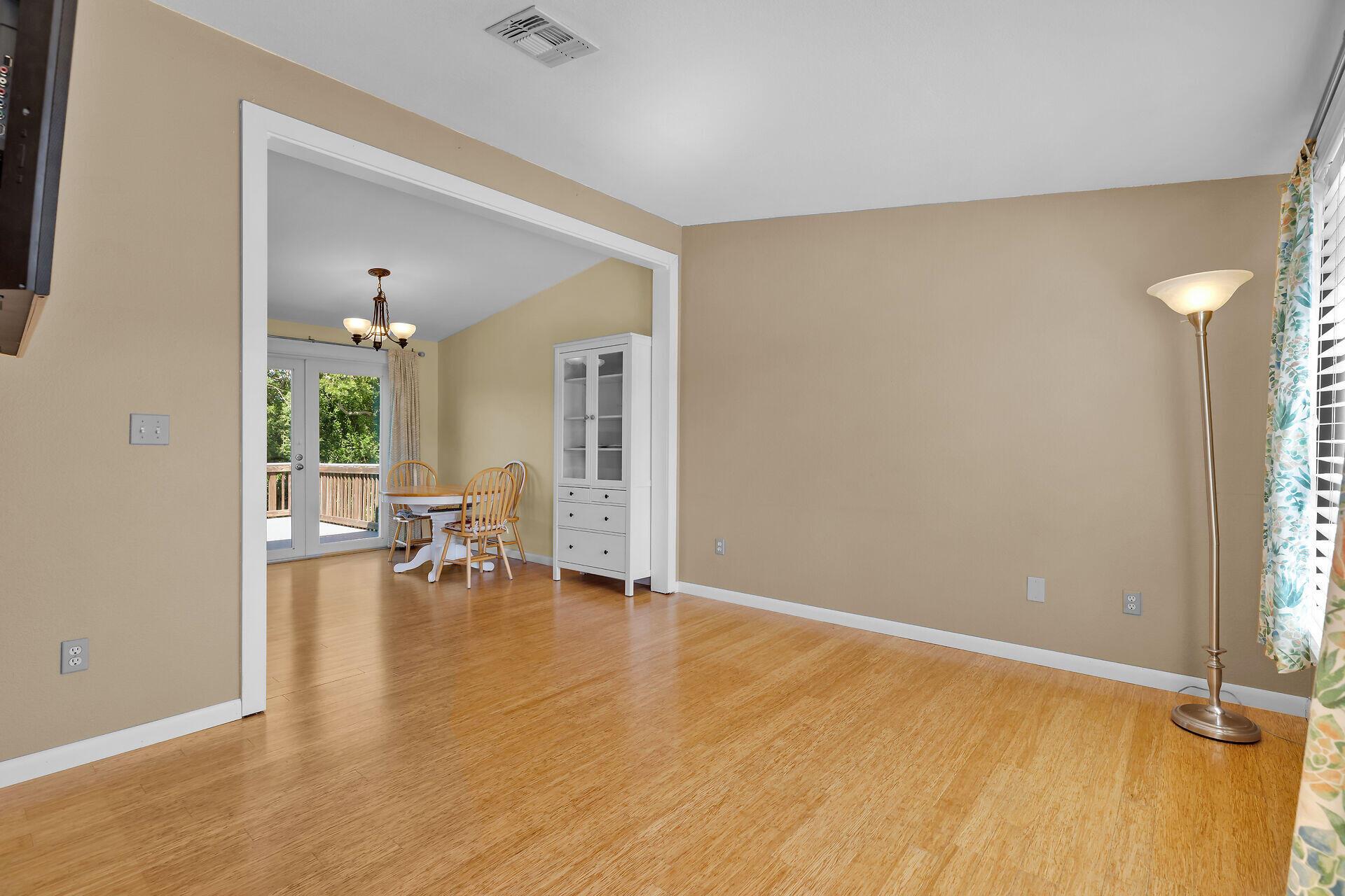 Marathon, Florida, 33050, United States, 3 Bedrooms Bedrooms, ,1 BathroomBathrooms,Residential,For Sale,1941716