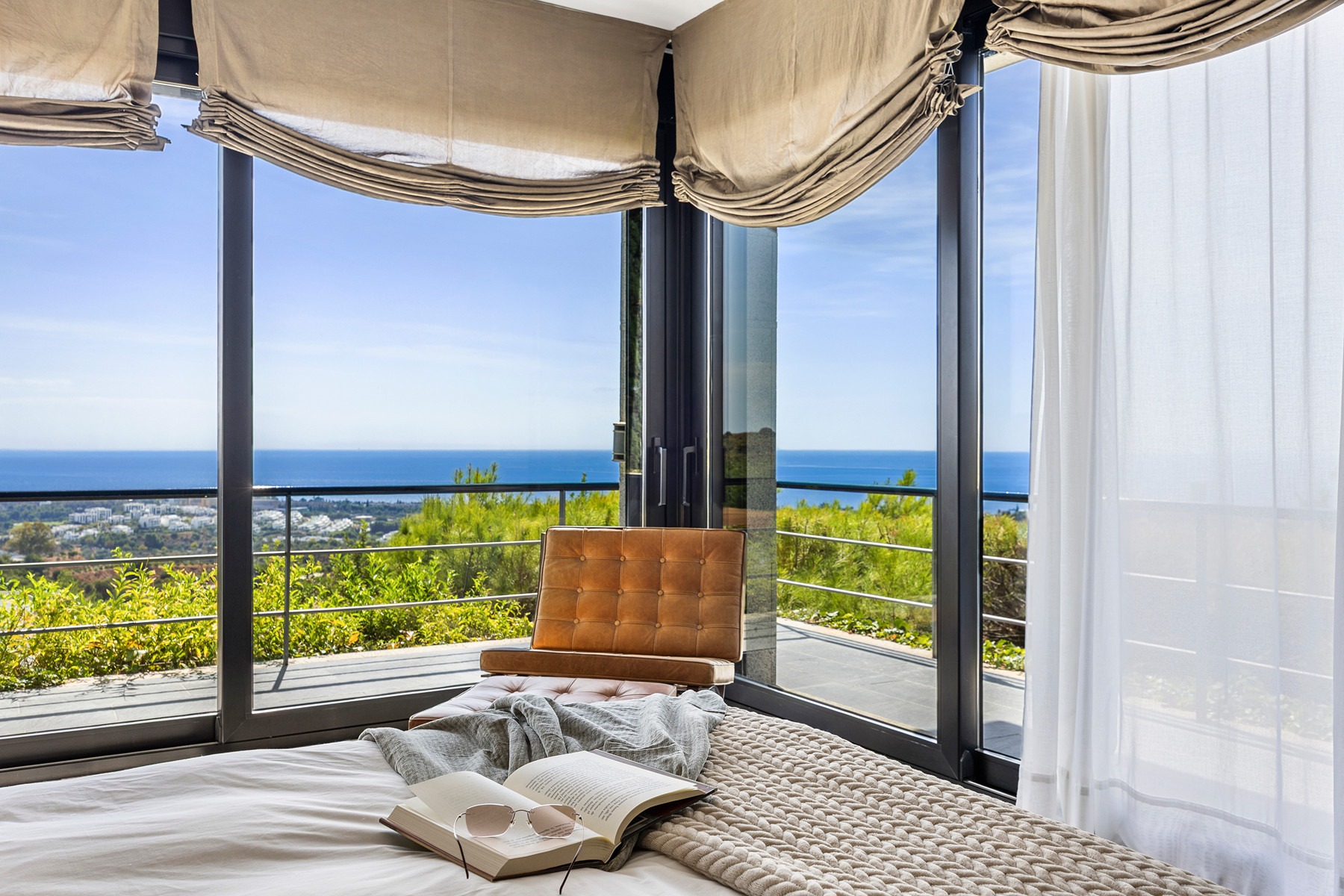  A modernist villa with captivating panoramic views - 物件實景