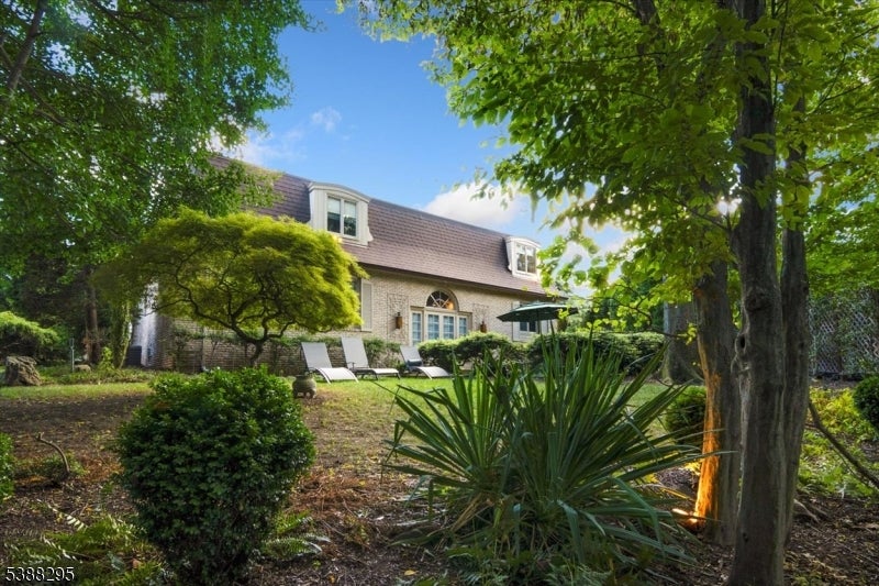 Clifton City, New Jersey, 07013, United States, 5 Bedrooms Bedrooms, ,4 BathroomsBathrooms,Residential,For Sale,1979632