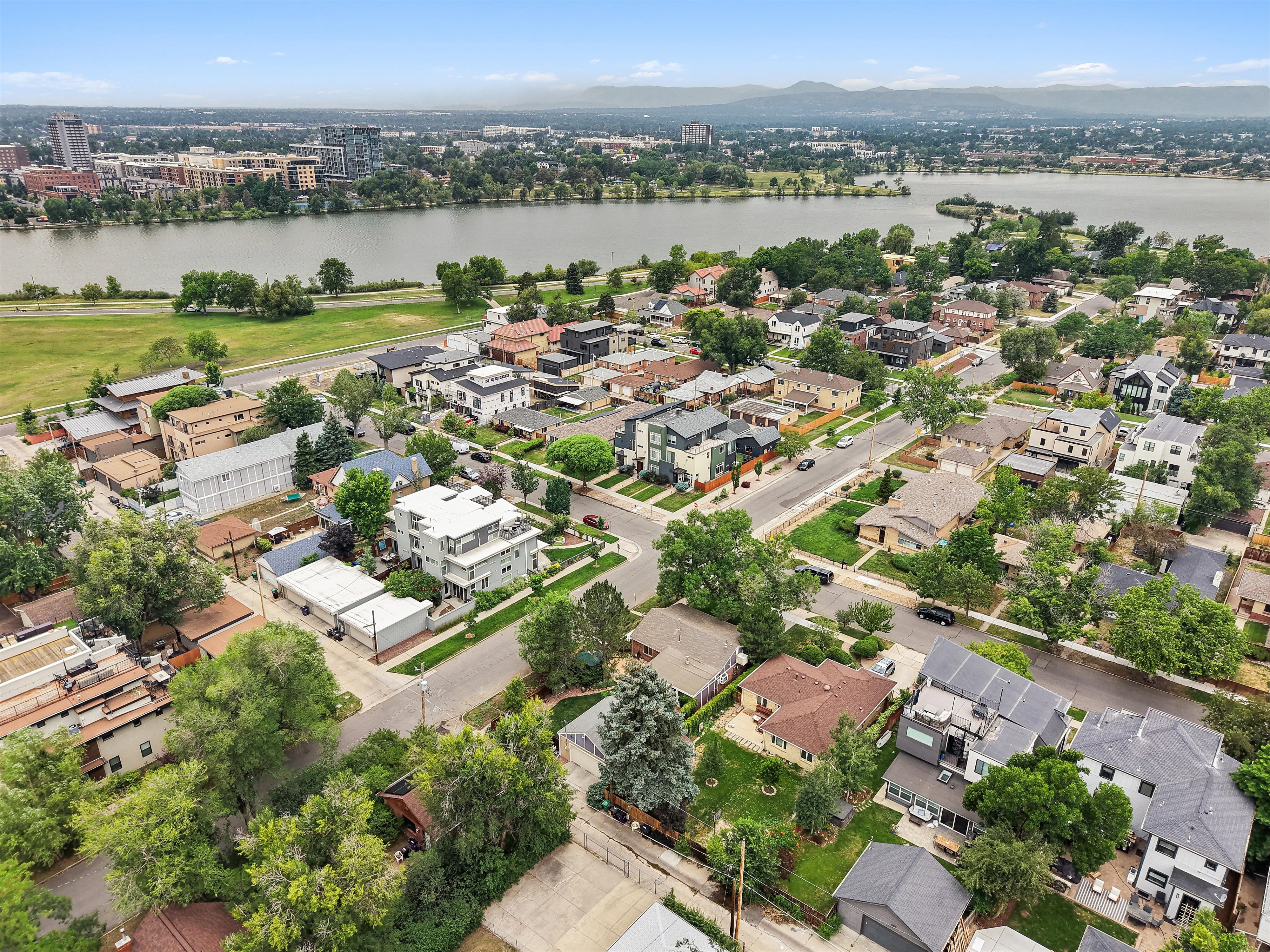  Beautifully Updated Brick Ranch One Block from Sloans Lake - 物件實景
