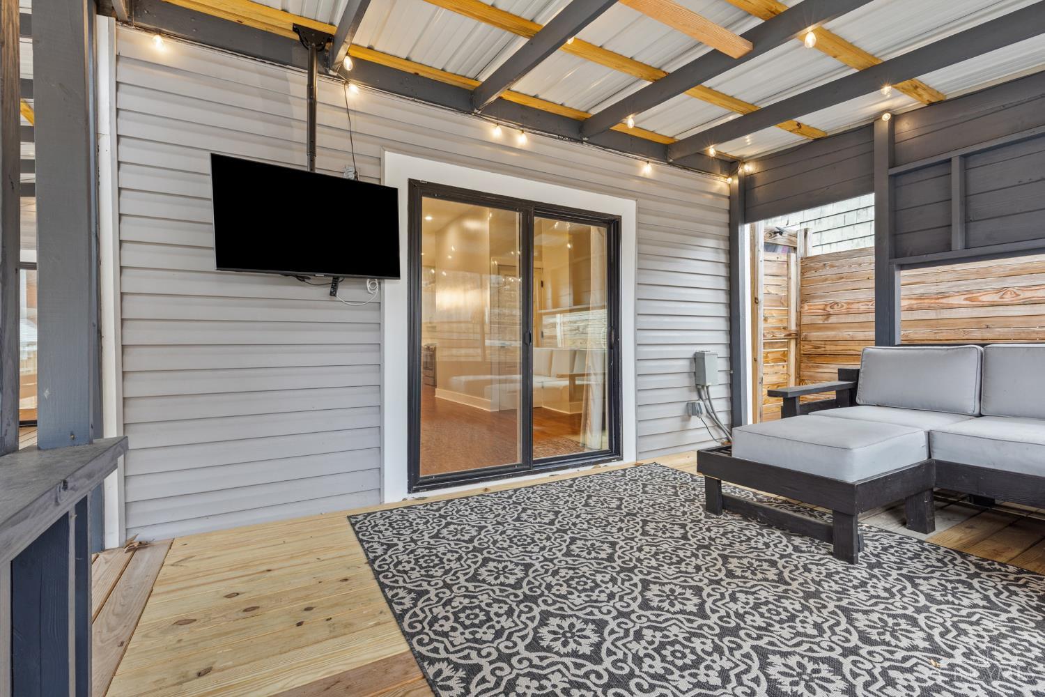 Cincinnati, Ohio, 45206, United States, 3 Bedrooms Bedrooms, ,3 BathroomsBathrooms,Residential,For Sale,1997229