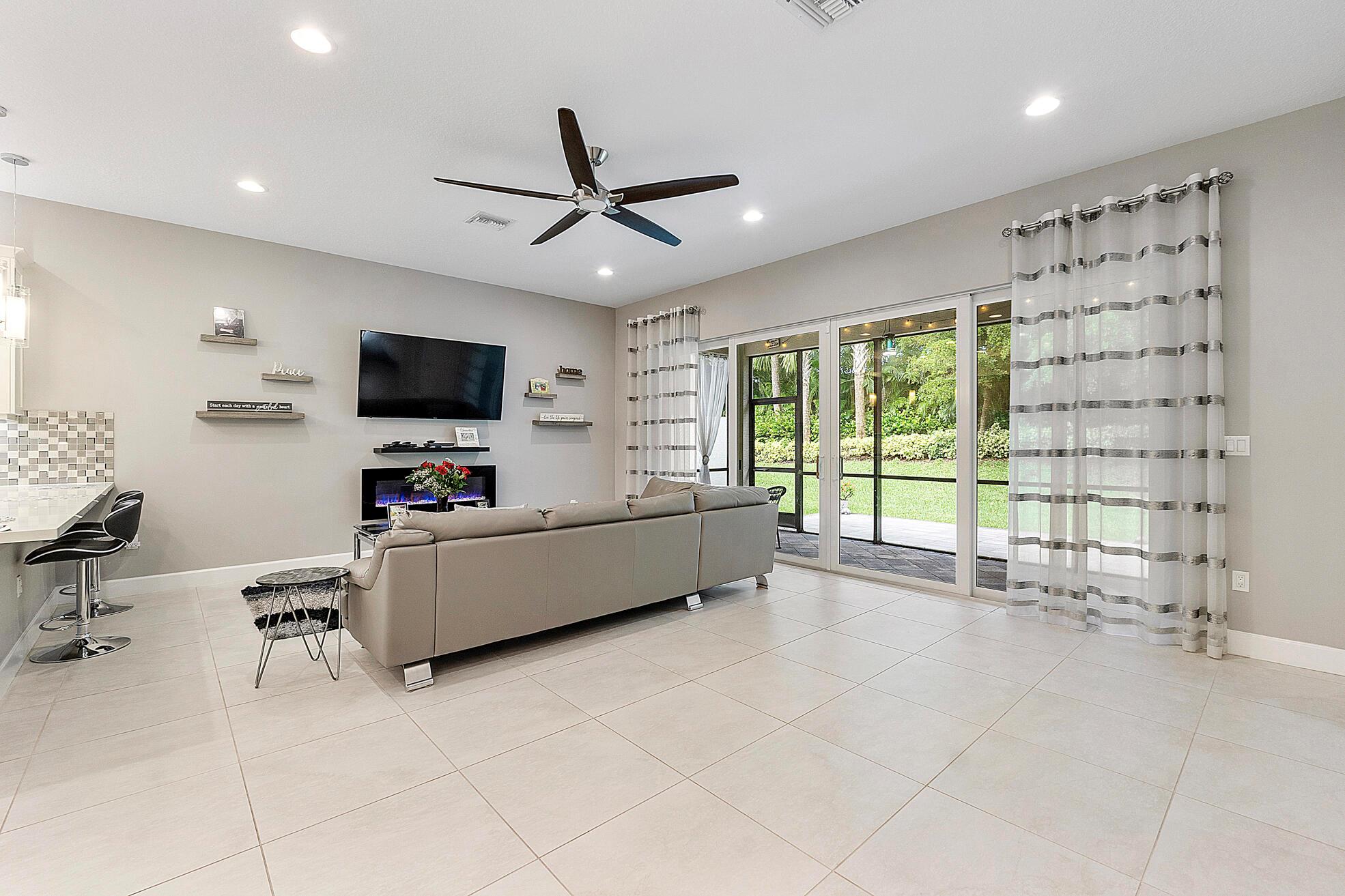 Boynton Beach, Florida, 33473, United States, 2 Bedrooms Bedrooms, ,2 BathroomsBathrooms,Residential,For Sale,1900739