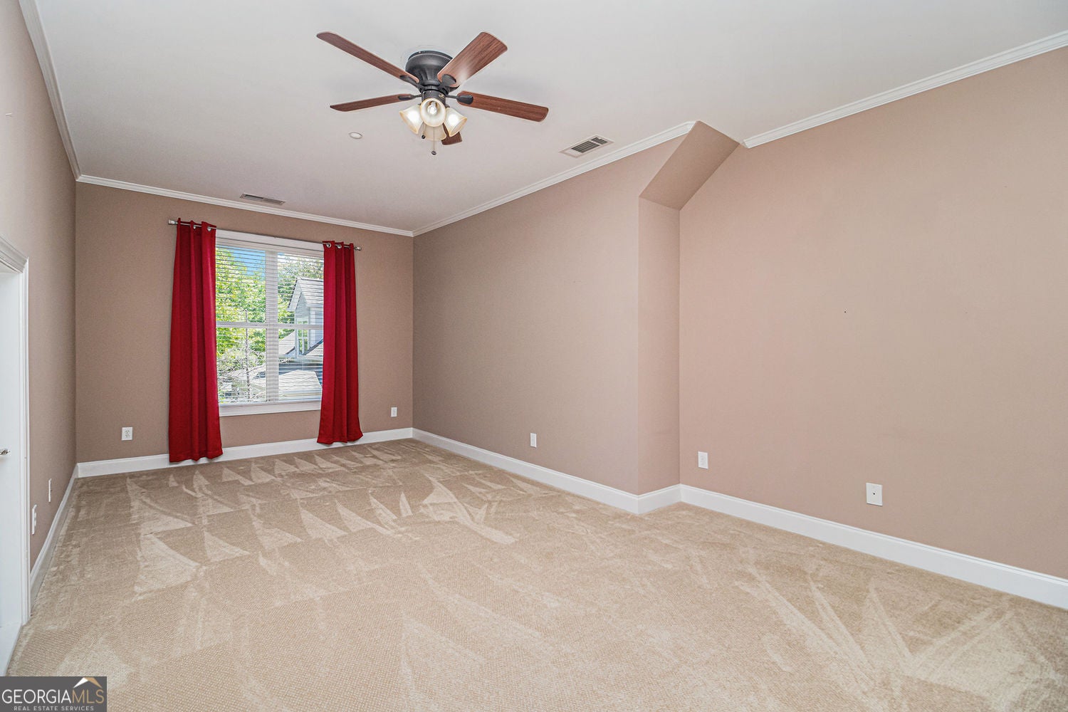 Fayetteville, Georgia, 30214, United States, 4 Bedrooms Bedrooms, ,5 BathroomsBathrooms,Residential,For Sale,1858907