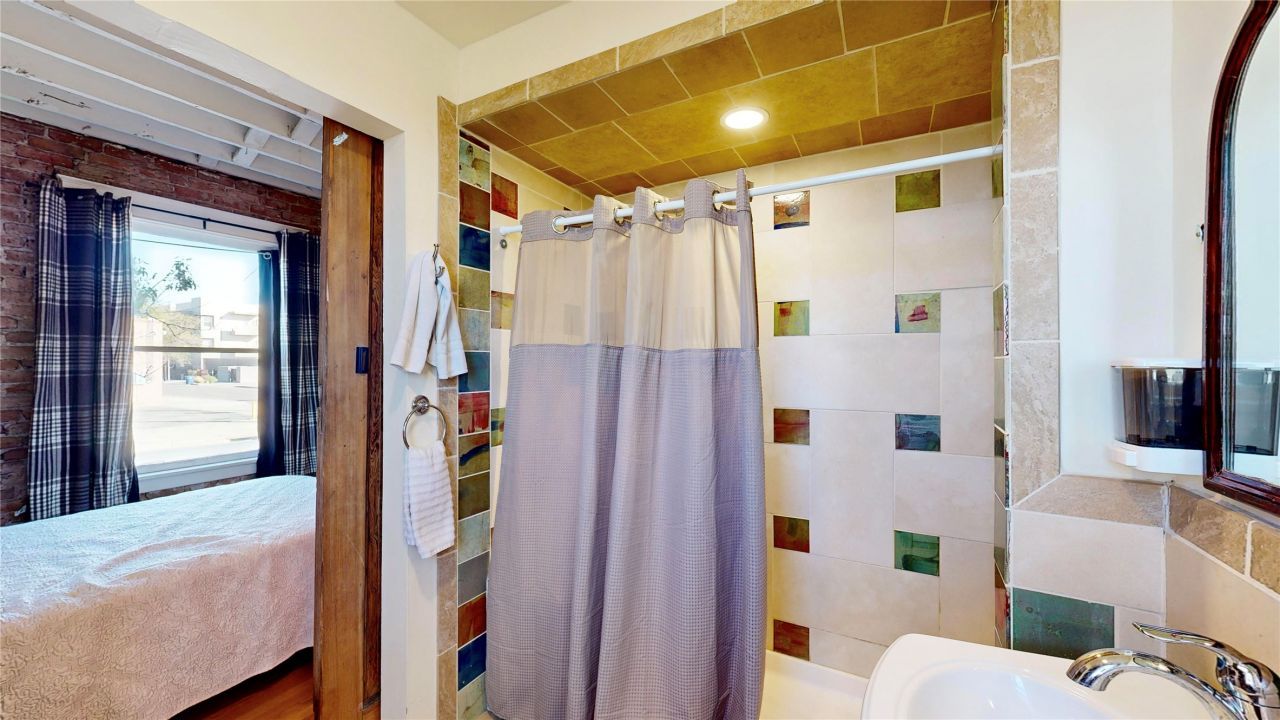 Albuquerque, New Mexico, 87102, United States, 3 Bedrooms Bedrooms, ,1 BathroomBathrooms,Residential,For Sale,1906017