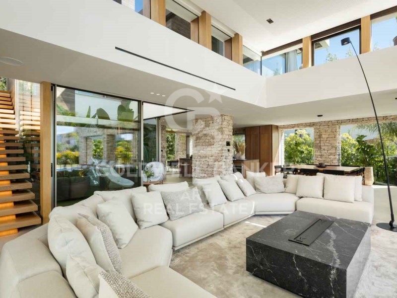 Marbella, Andalusia, ES, 5 Bedrooms Bedrooms, ,5 BathroomsBathrooms,Residential,For Sale,1766354