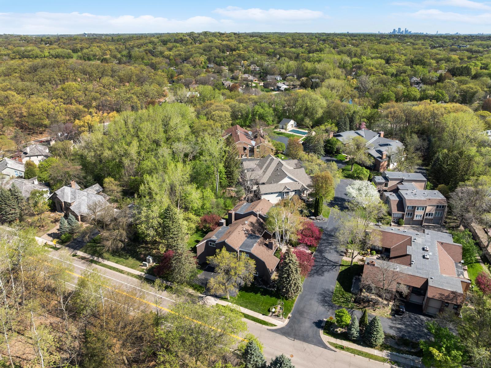 Edina, Minnesota, 55439, United States, 2 Bedrooms Bedrooms, ,3 BathroomsBathrooms,Residential,For Sale,1820089