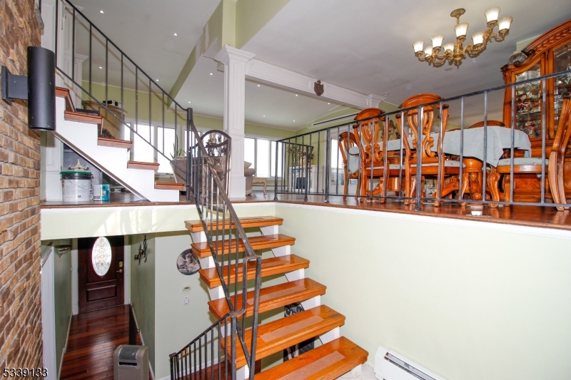 Vernon Twp., New Jersey, 07461-4534, United States, 5 Bedrooms Bedrooms, ,3 BathroomsBathrooms,Residential,For Sale,1944793