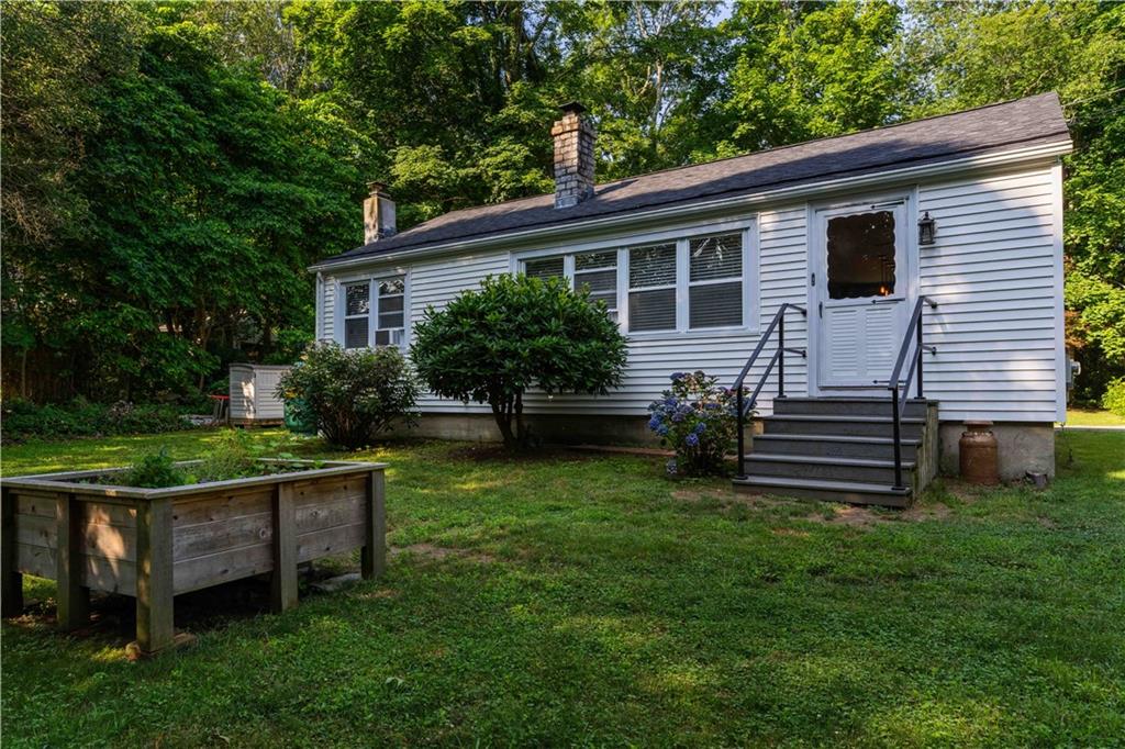 Bristol, Rhode Island, 02809, United States, 3 Bedrooms Bedrooms, ,1 BathroomBathrooms,Residential,For Sale,2002471