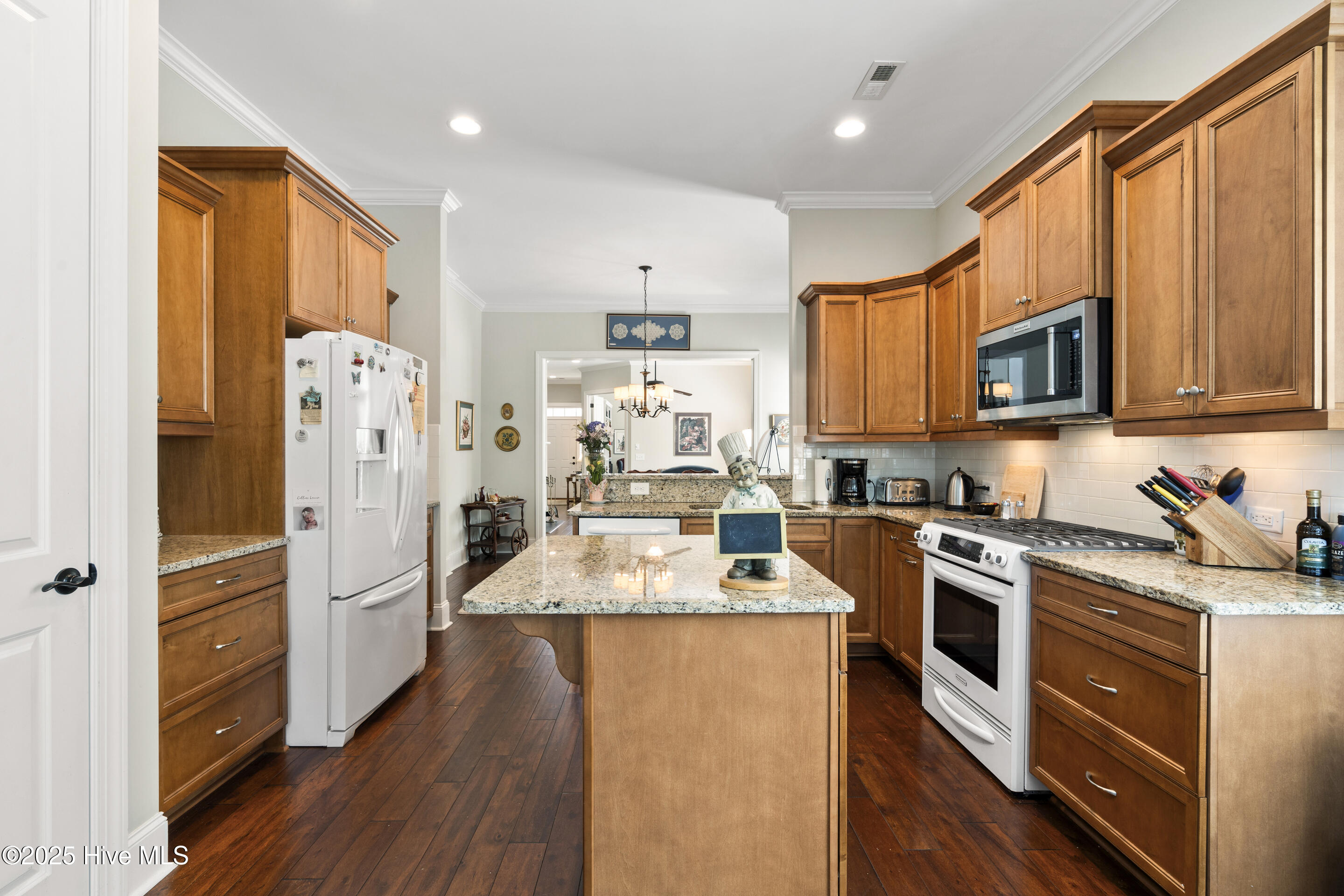 Wilmington, North Carolina, 28403, United States, 4 Bedrooms Bedrooms, ,3 BathroomsBathrooms,Residential,For Sale,1849696