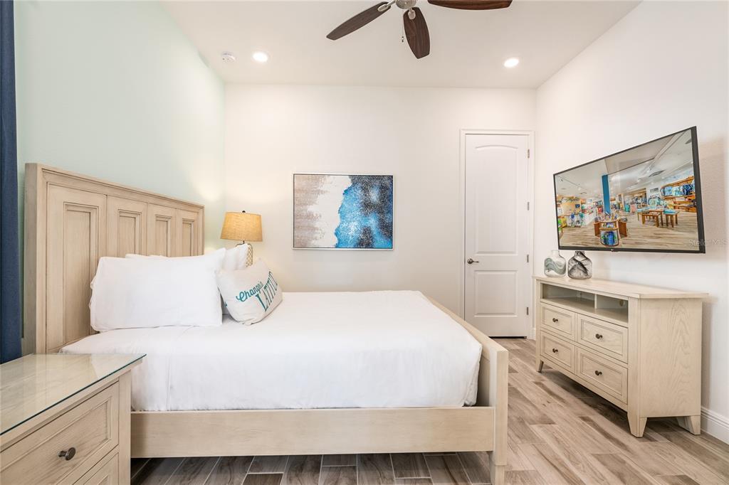 Kissimmee, Florida, 34747, United States, 6 Bedrooms Bedrooms, ,6 BathroomsBathrooms,Residential,For Sale,1994455