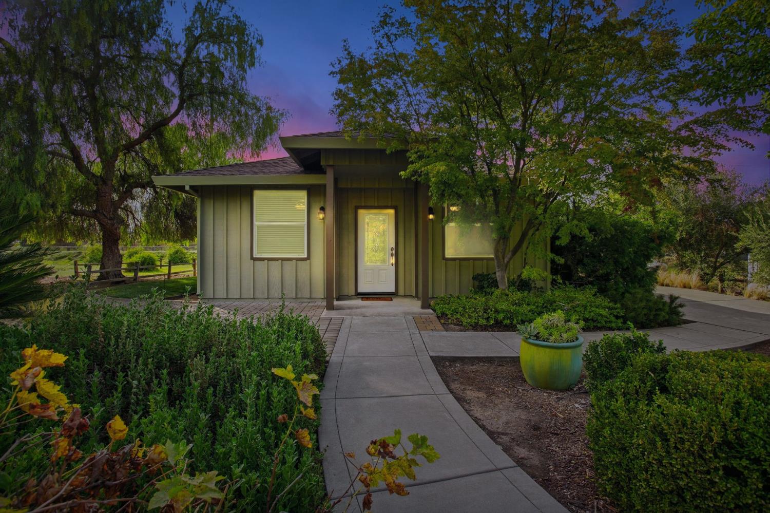 Roseville, California, 95747, United States, 4 Bedrooms Bedrooms, ,4 BathroomsBathrooms,Residential,For Sale,1988108