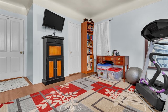 Huntington Park, California, 90255, United States, 4 Bedrooms Bedrooms, ,Residential,For Sale,1987109