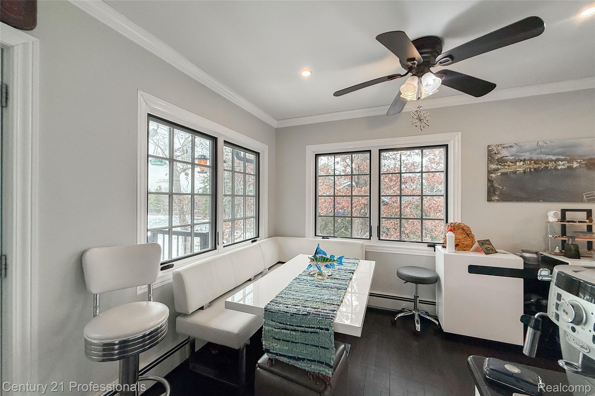 LakeOrion, Michigan, 48362, United States, 2 Bedrooms Bedrooms, ,2 BathroomsBathrooms,Residential,For Sale,2005398