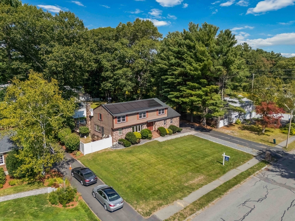 Natick, Massachusetts, 01760, United States, 4 Bedrooms Bedrooms, ,4 BathroomsBathrooms,Residential,For Sale,1950853