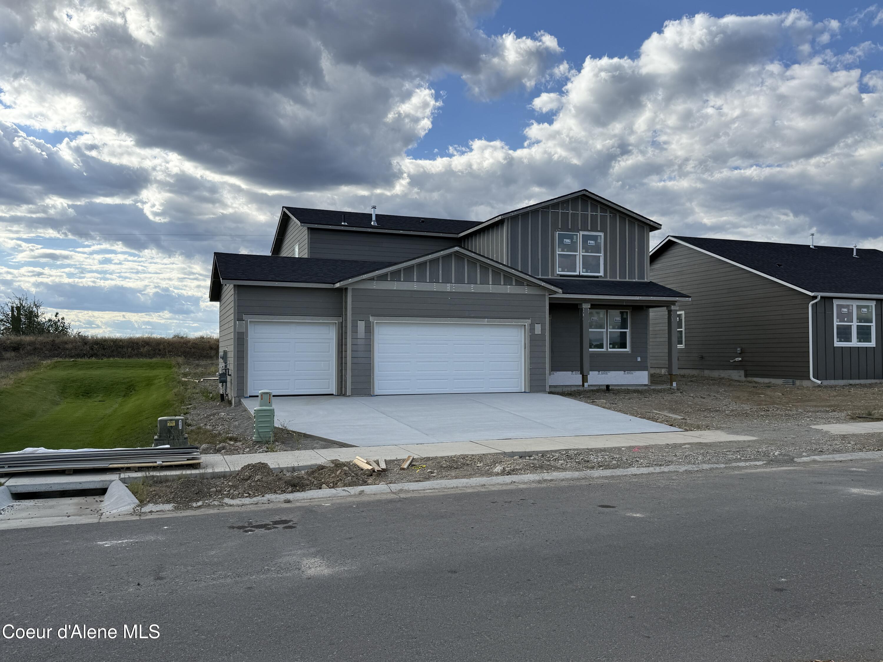 Post Falls, Idaho, 83854, United States, 4 Bedrooms Bedrooms, ,3 BathroomsBathrooms,Residential,For Sale,1914044