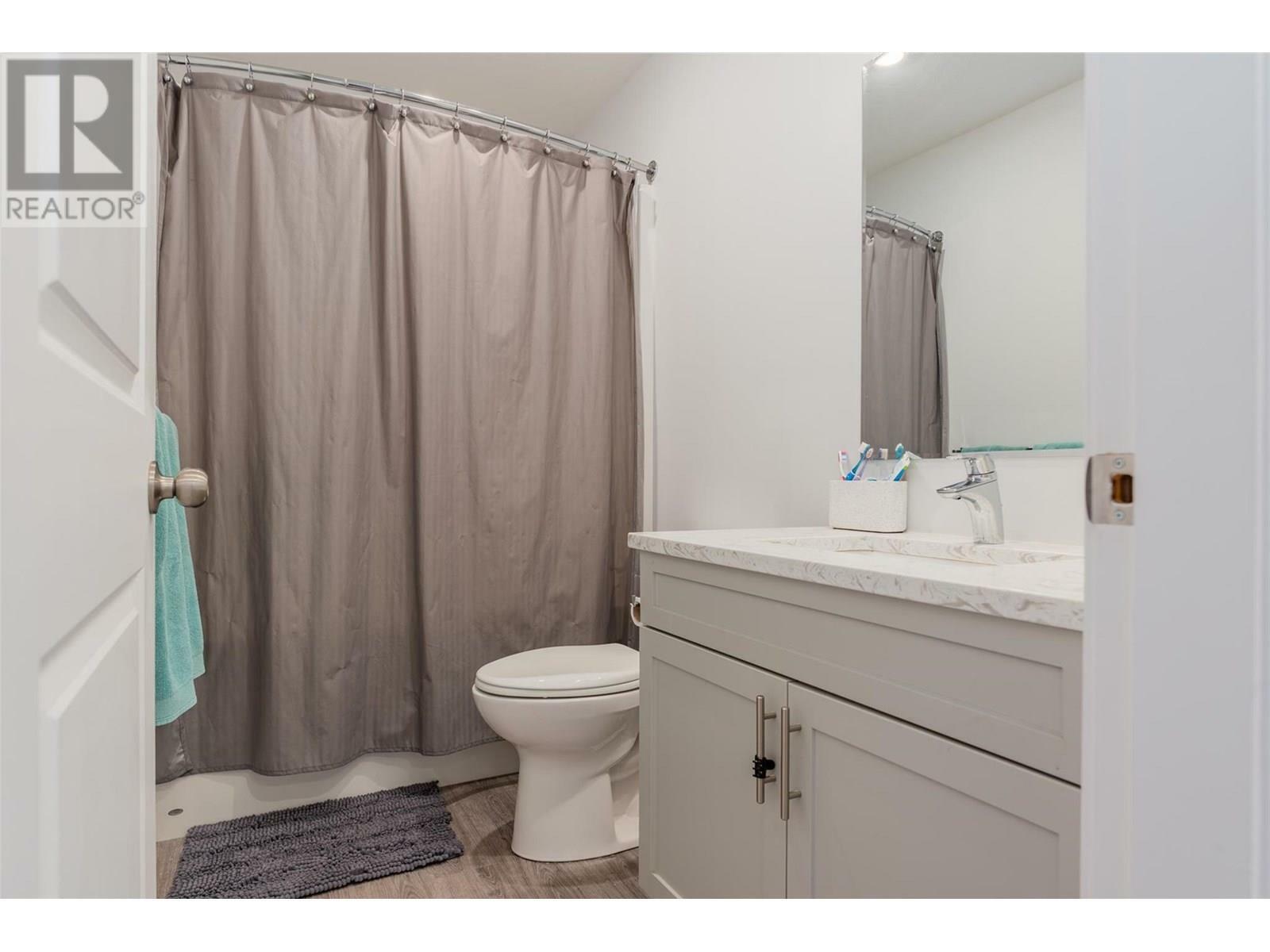 CASTLEGAR, British Columbia, V1N 4X8, CA, 6 Bedrooms Bedrooms, ,3 BathroomsBathrooms,Residential,For Sale,1883021