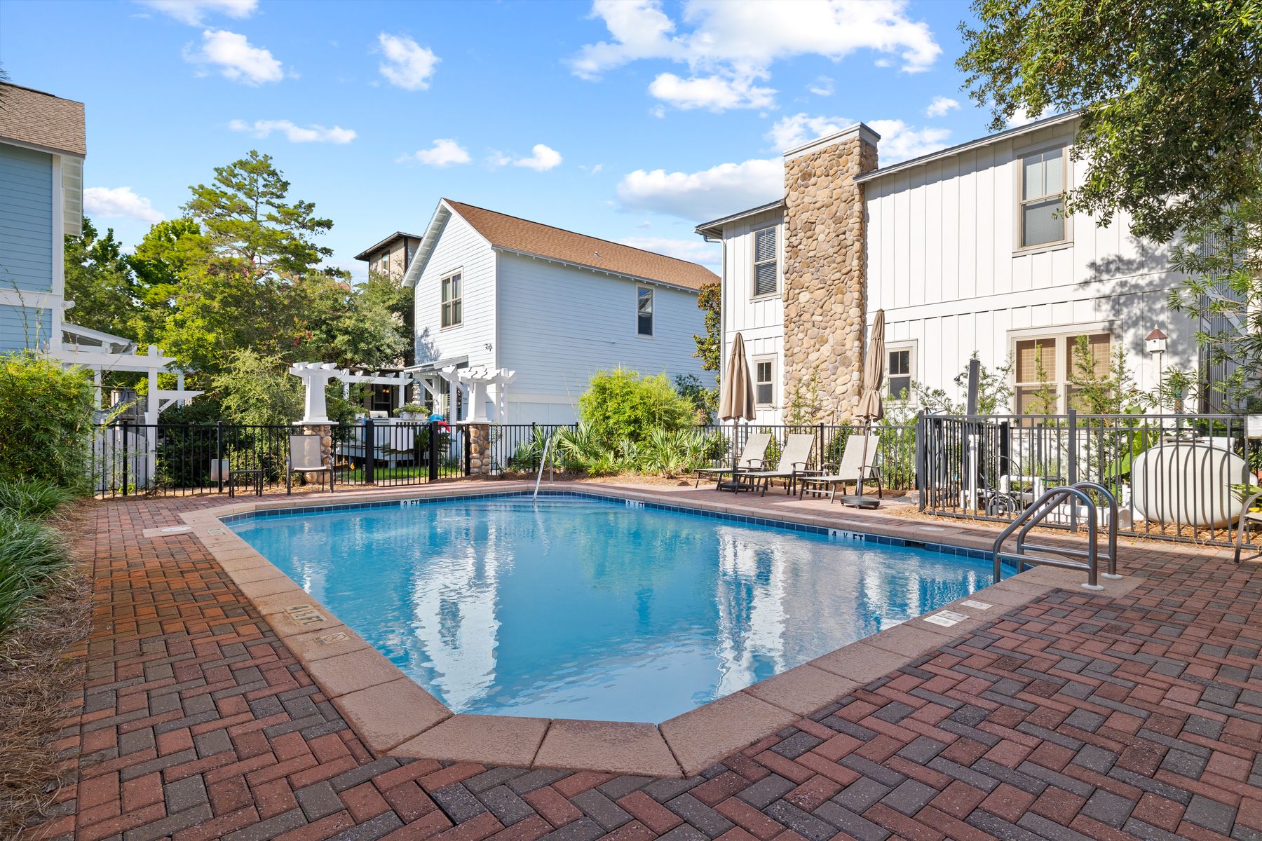  Income-Producing Grayton Beach Retreat with Pool and Golf Cart - 物件實景