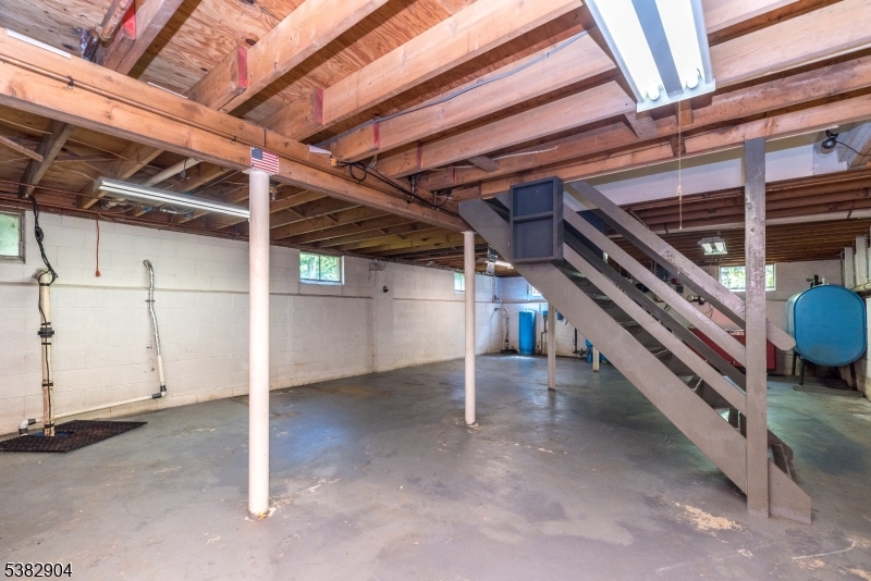 Kingwood Twp., New Jersey, 08867-4402, United States, 4 Bedrooms Bedrooms, ,3 BathroomsBathrooms,Residential,For Sale,1940654