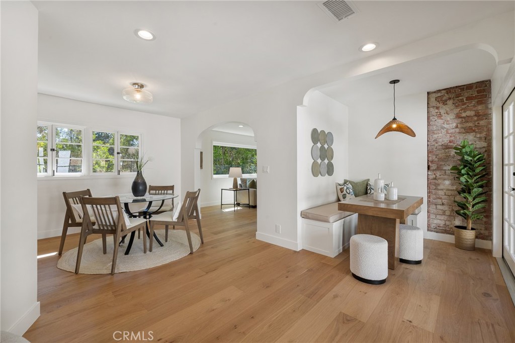 Pasadena, California, 91105, United States, 3 Bedrooms Bedrooms, ,3 BathroomsBathrooms,Residential,For Sale,1941593