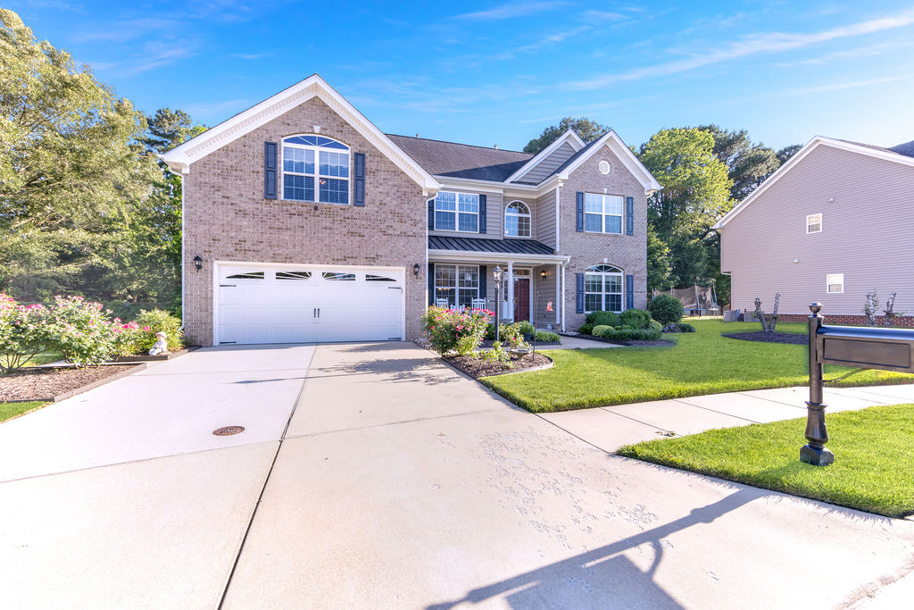 Chesapeake, Virginia, 23322, United States, 6 Bedrooms Bedrooms, ,3 BathroomsBathrooms,Residential,For Sale,1927951