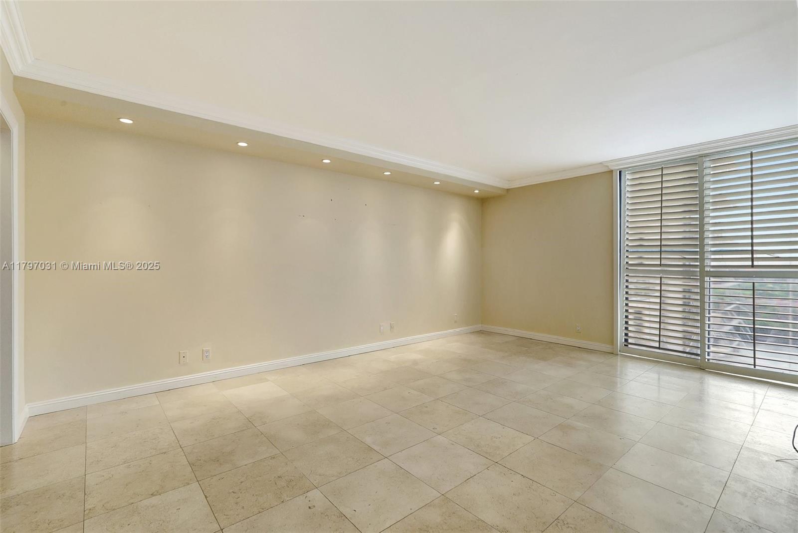 Aventura, Florida, 33180, United States, 4 Bedrooms Bedrooms, ,5 BathroomsBathrooms,Residential,For Sale,1796989