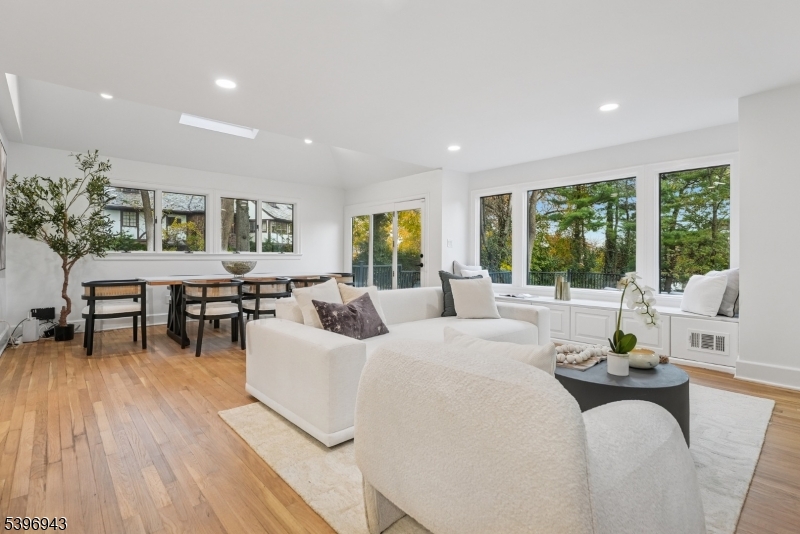 South Orange Village Twp., New Jersey, 07079, United States, 8 Bedrooms Bedrooms, ,7 BathroomsBathrooms,Residential,For Sale,1991818