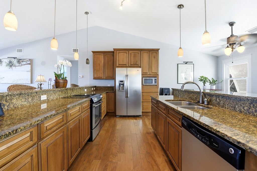 St. George Island, Florida, 32328, United States, 4 Bedrooms Bedrooms, ,2 BathroomsBathrooms,Residential,For Sale,2005204