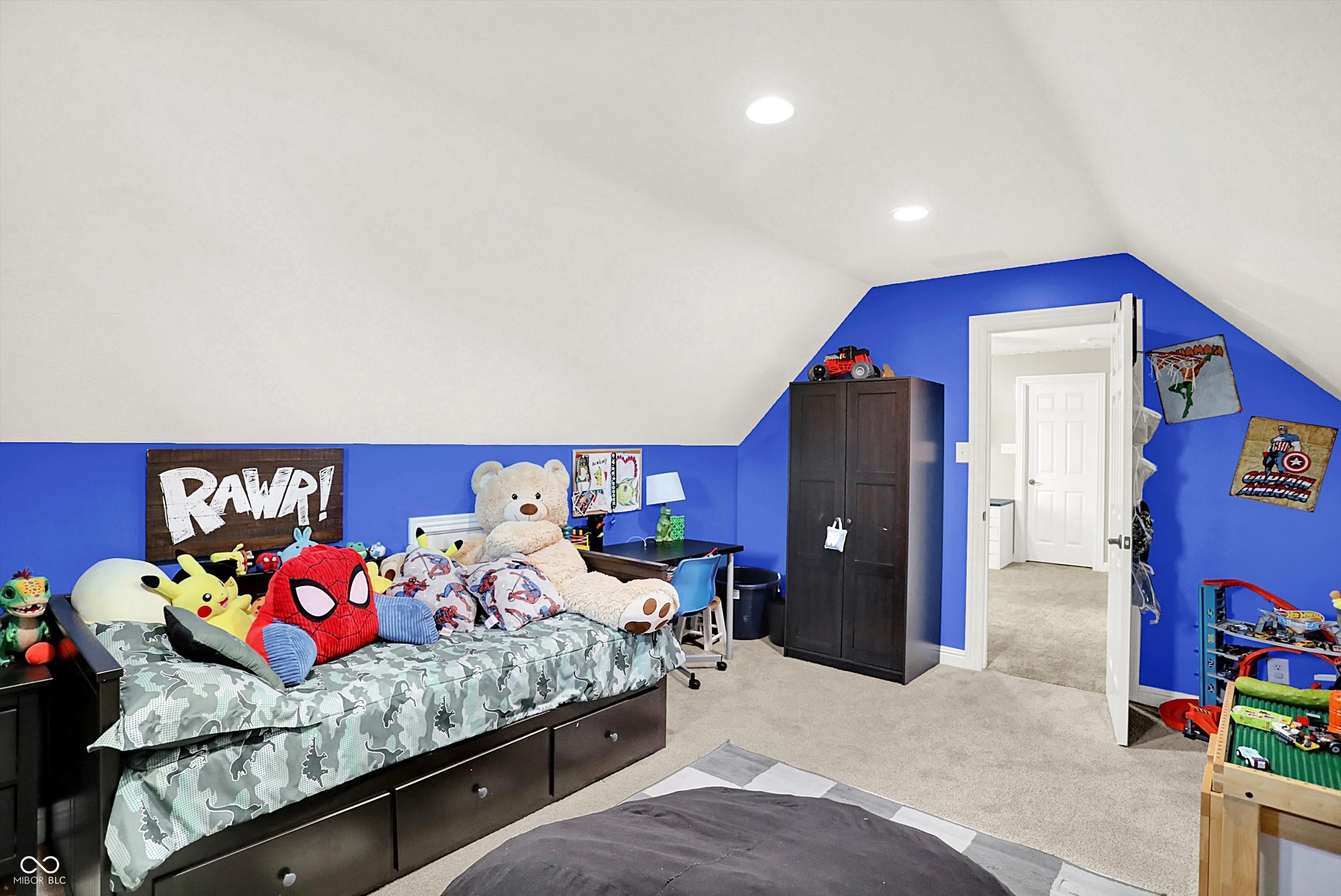 Fishers, Indiana, 46037, United States, 6 Bedrooms Bedrooms, ,5 BathroomsBathrooms,Residential,For Sale,1992348