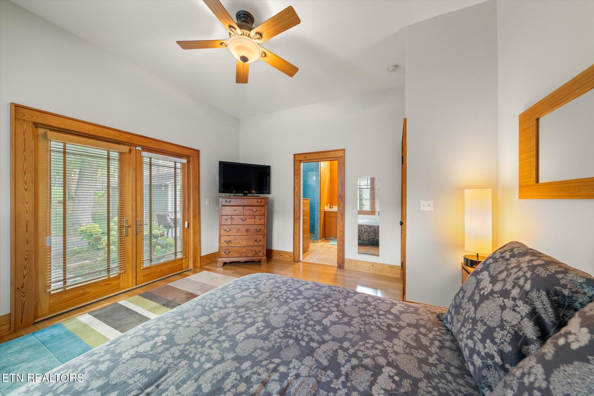 Knoxville, Tennessee, 37917, United States, 3 Bedrooms Bedrooms, ,2 BathroomsBathrooms,Residential,For Sale,1905773