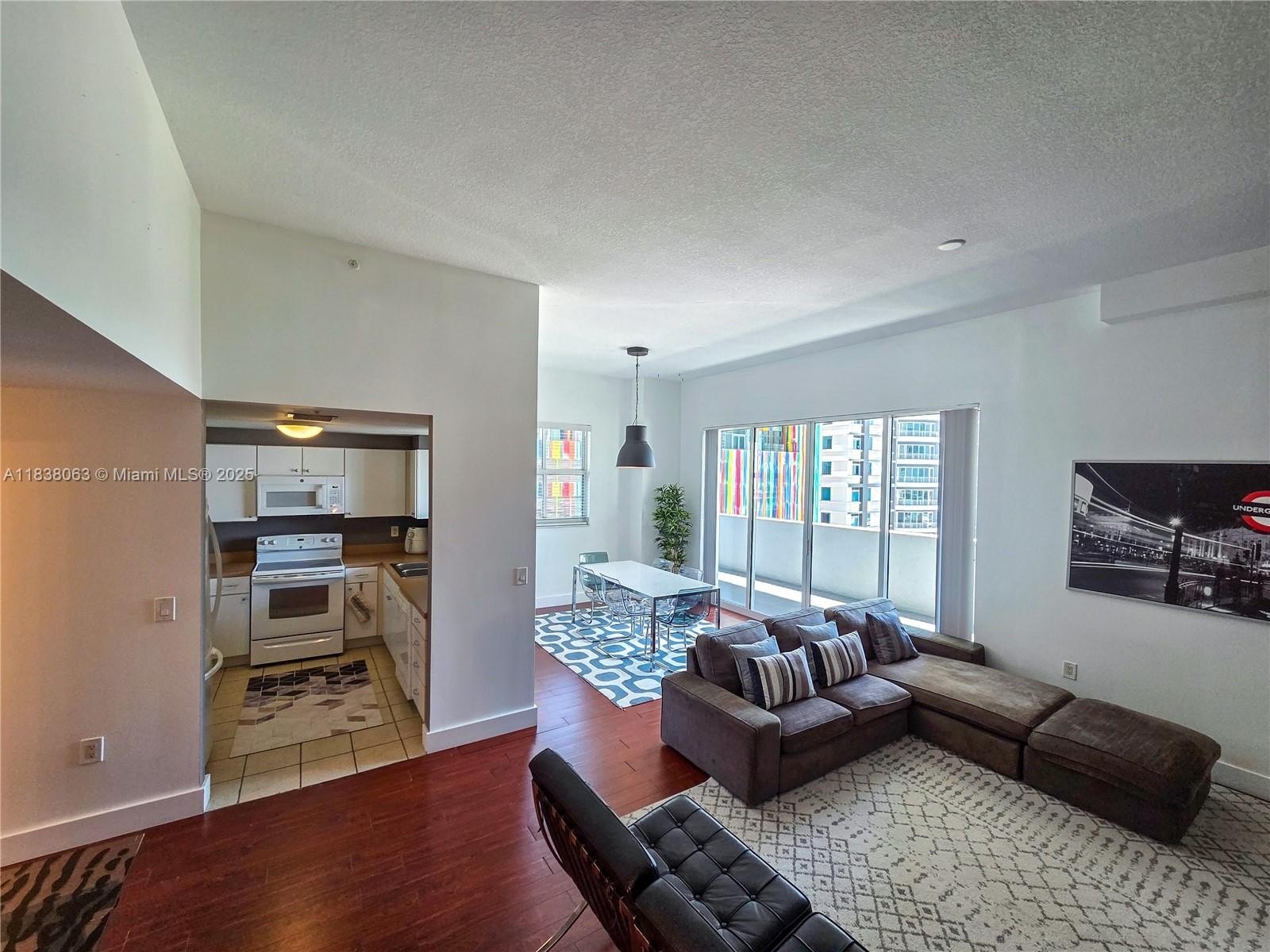 Miami, Florida, 33130, United States, 2 Bedrooms Bedrooms, ,2 BathroomsBathrooms,Residential,For Sale,1936974