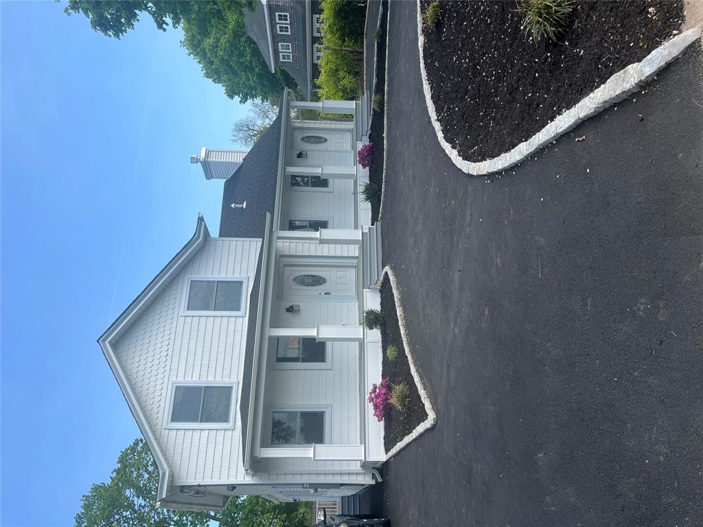 East Marion, New York, 11939, United States, 3 Bedrooms Bedrooms, ,3 BathroomsBathrooms,Residential,For Sale,1805250