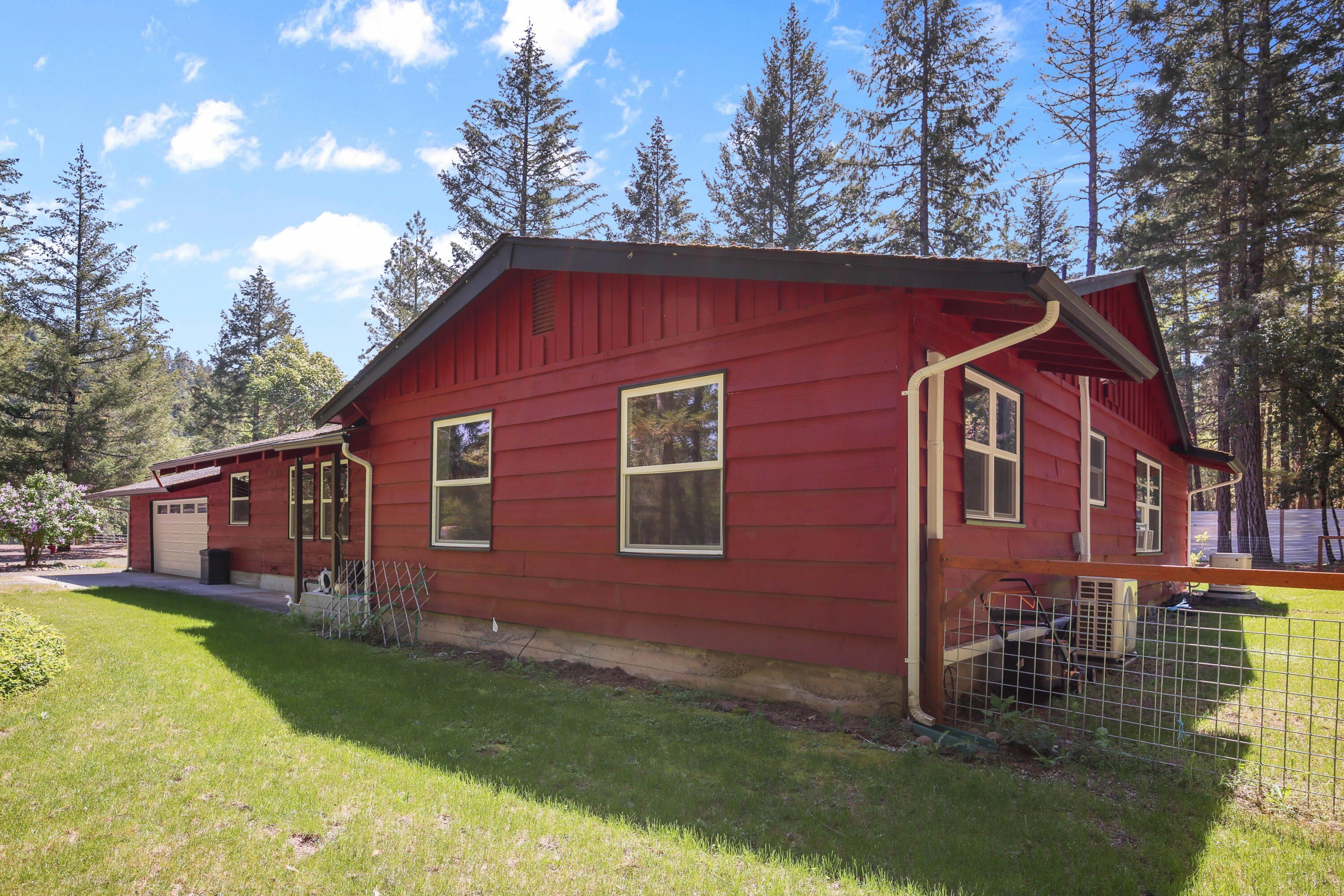 Cave Junction, Oregon, 97523, United States, 3 Bedrooms Bedrooms, ,2 BathroomsBathrooms,Residential,For Sale,1920593
