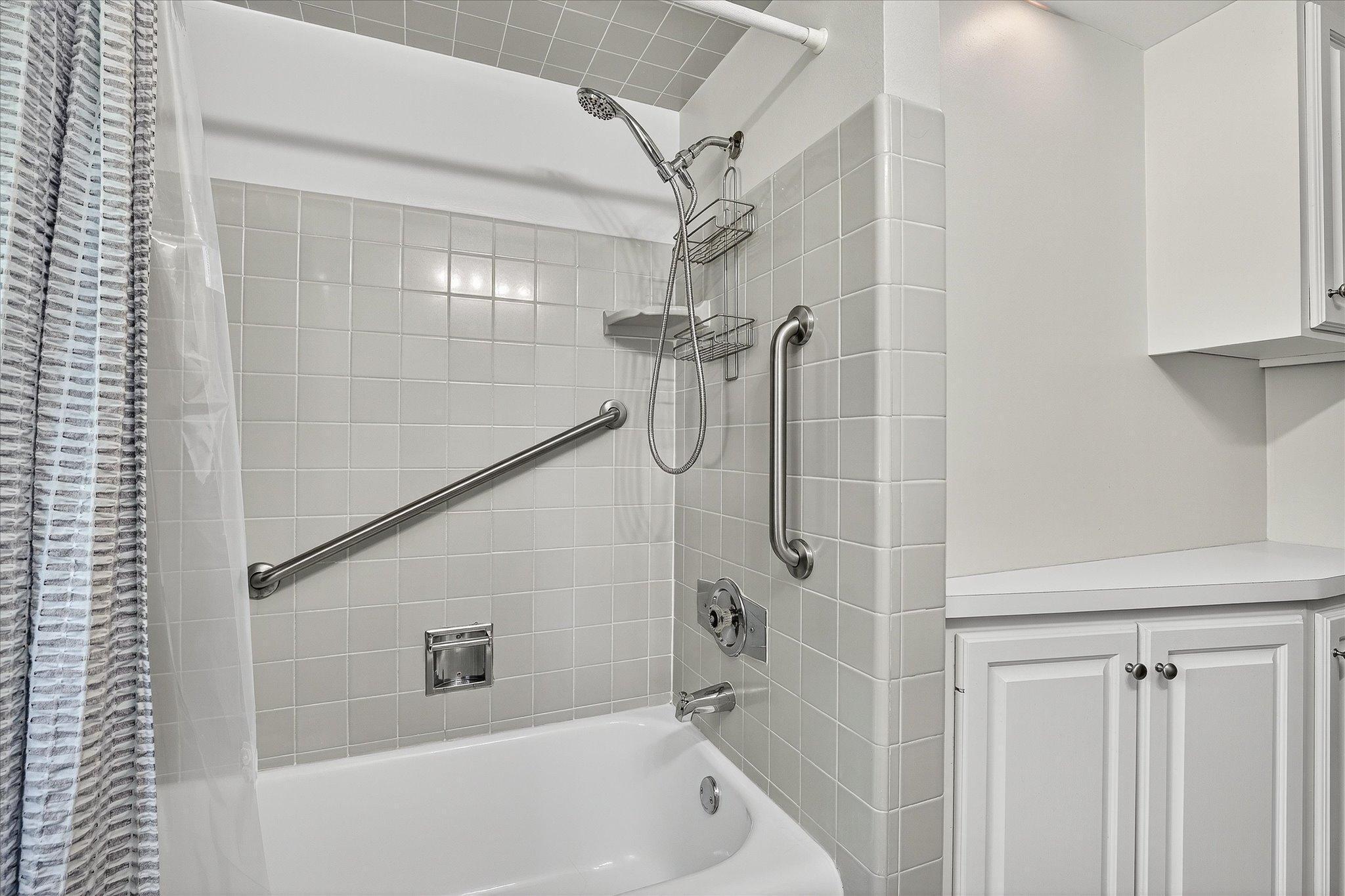 Edina, Minnesota, 55410, United States, 3 Bedrooms Bedrooms, ,1 BathroomBathrooms,Residential,For Sale,1941033
