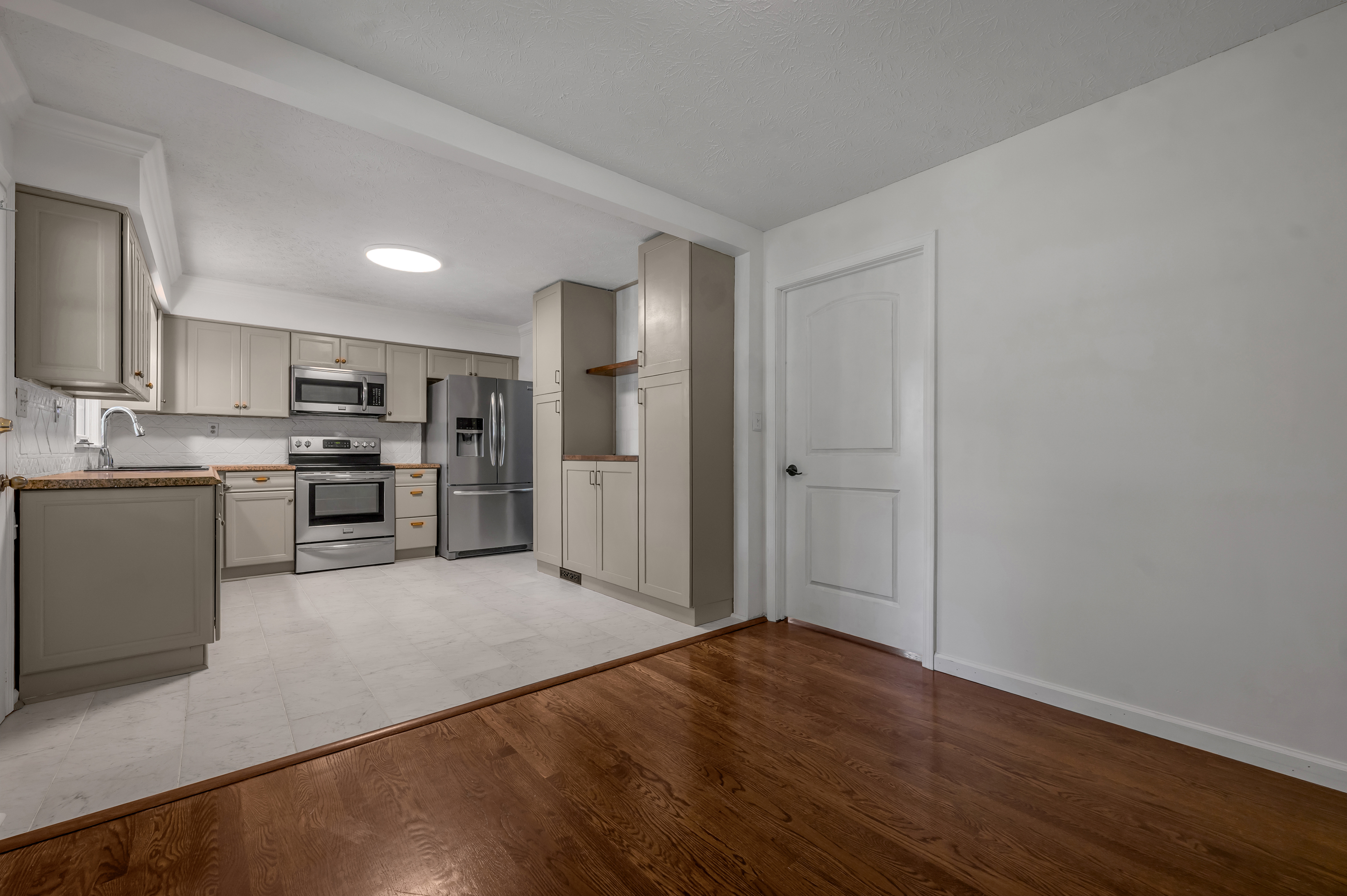  568 Merrimac Drive - 物件實景
