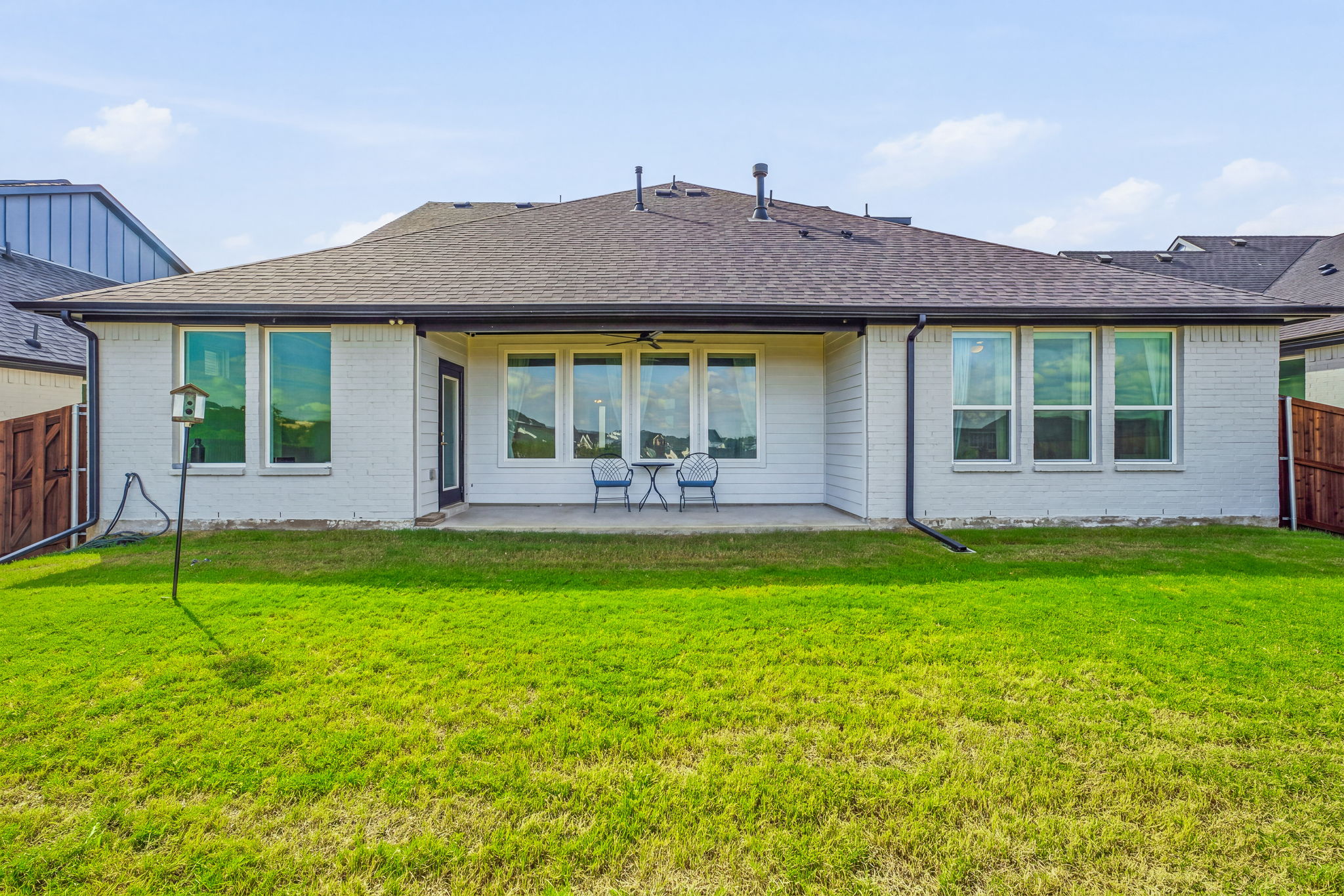  Your New Home Comes with a Rate Advantage - 物件實景