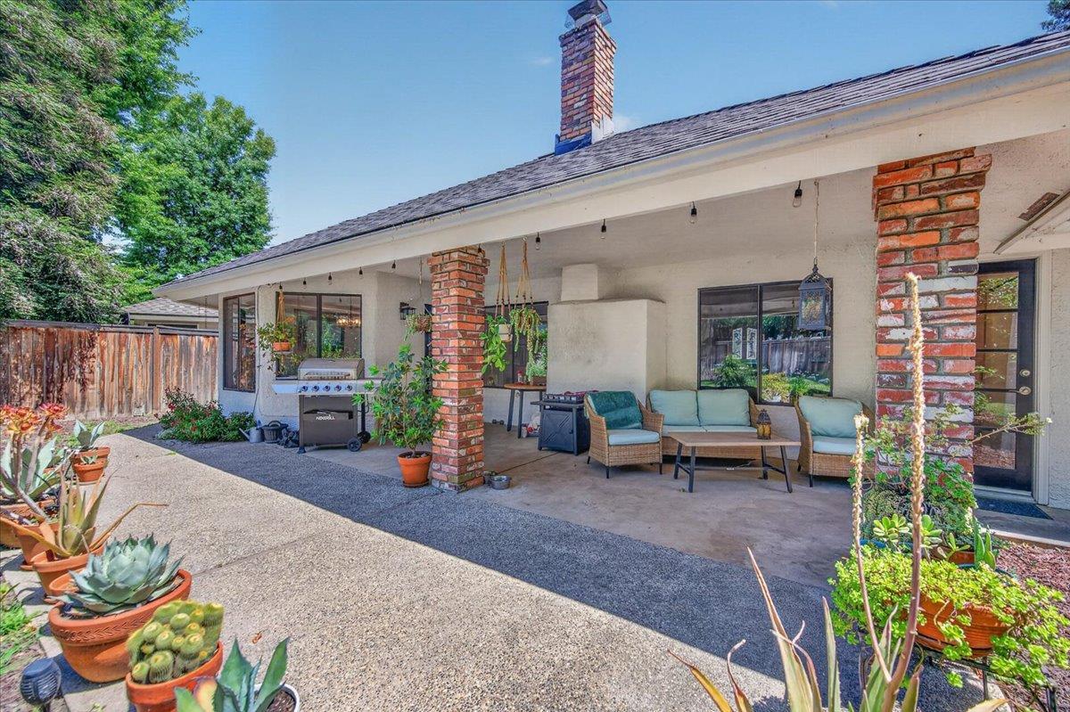 Fresno, California, 93730, United States, 3 Bedrooms Bedrooms, ,2 BathroomsBathrooms,Residential,For Sale,2042893