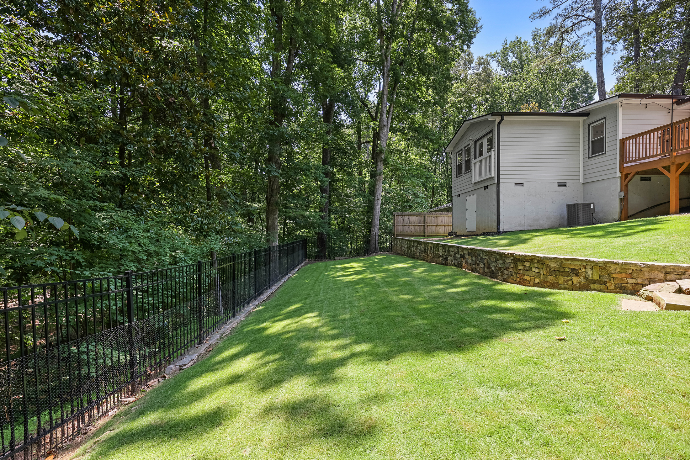 Charming Updated Ranch Home in Sought-after Clairmont Terrace Neighborhood - 物件實景