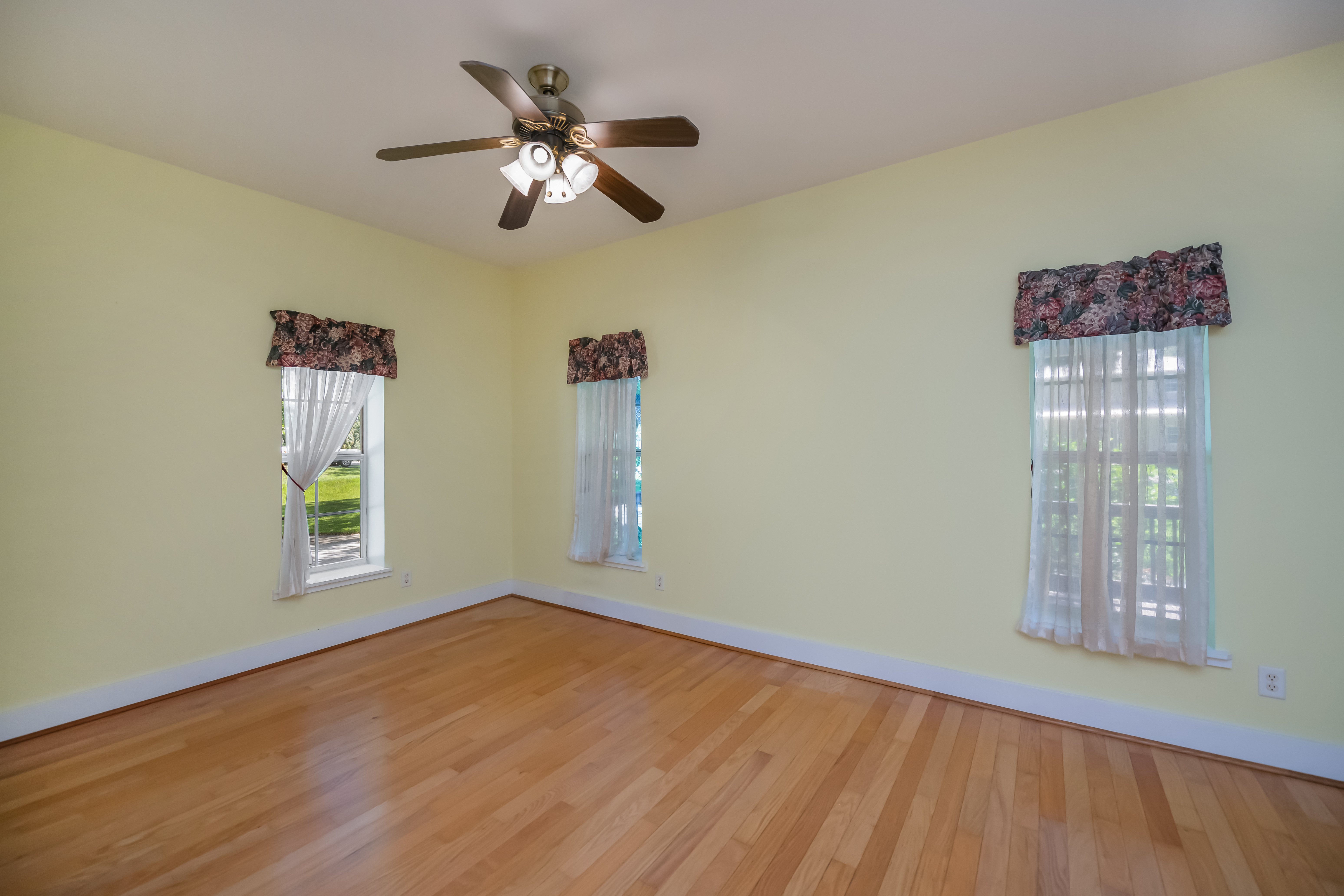Labelle, Florida, 33935, United States, 4 Bedrooms Bedrooms, ,3 BathroomsBathrooms,Residential,For Sale,1910974