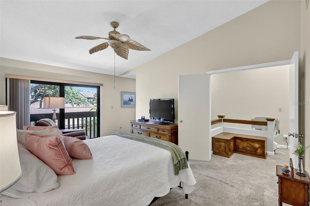 Largo, Florida, 33774, United States, 3 Bedrooms Bedrooms, ,3 BathroomsBathrooms,Residential,For Sale,1965170