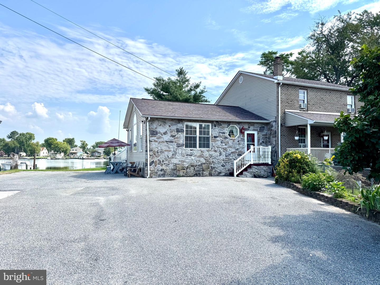Dundalk, Maryland, 21222, United States, 3 Bedrooms Bedrooms, ,4 BathroomsBathrooms,Residential,For Sale,1906595