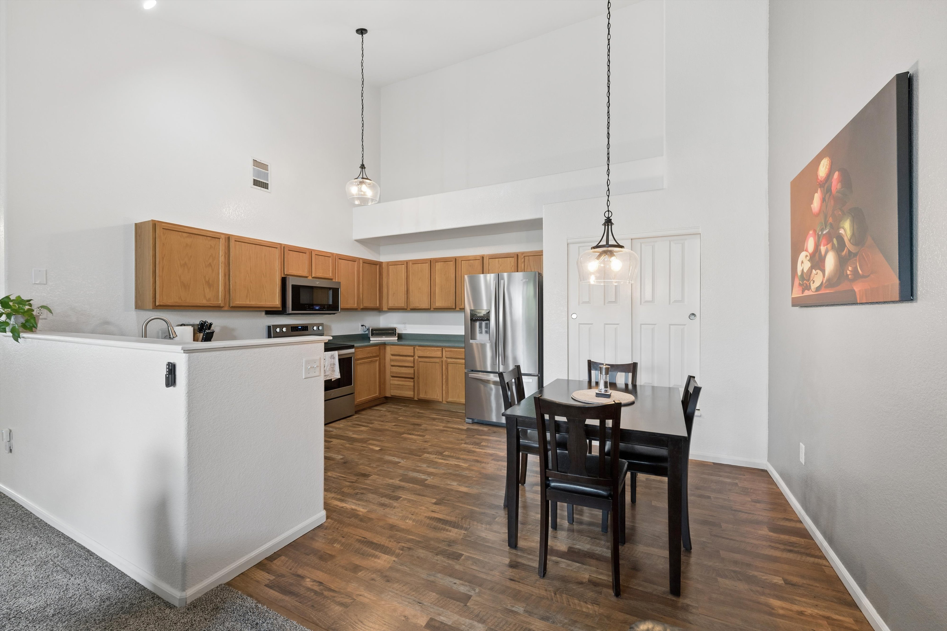  Welcome to this Beautifully Maintained Condo In Gated Settlers Chase Heritage - 物件實景