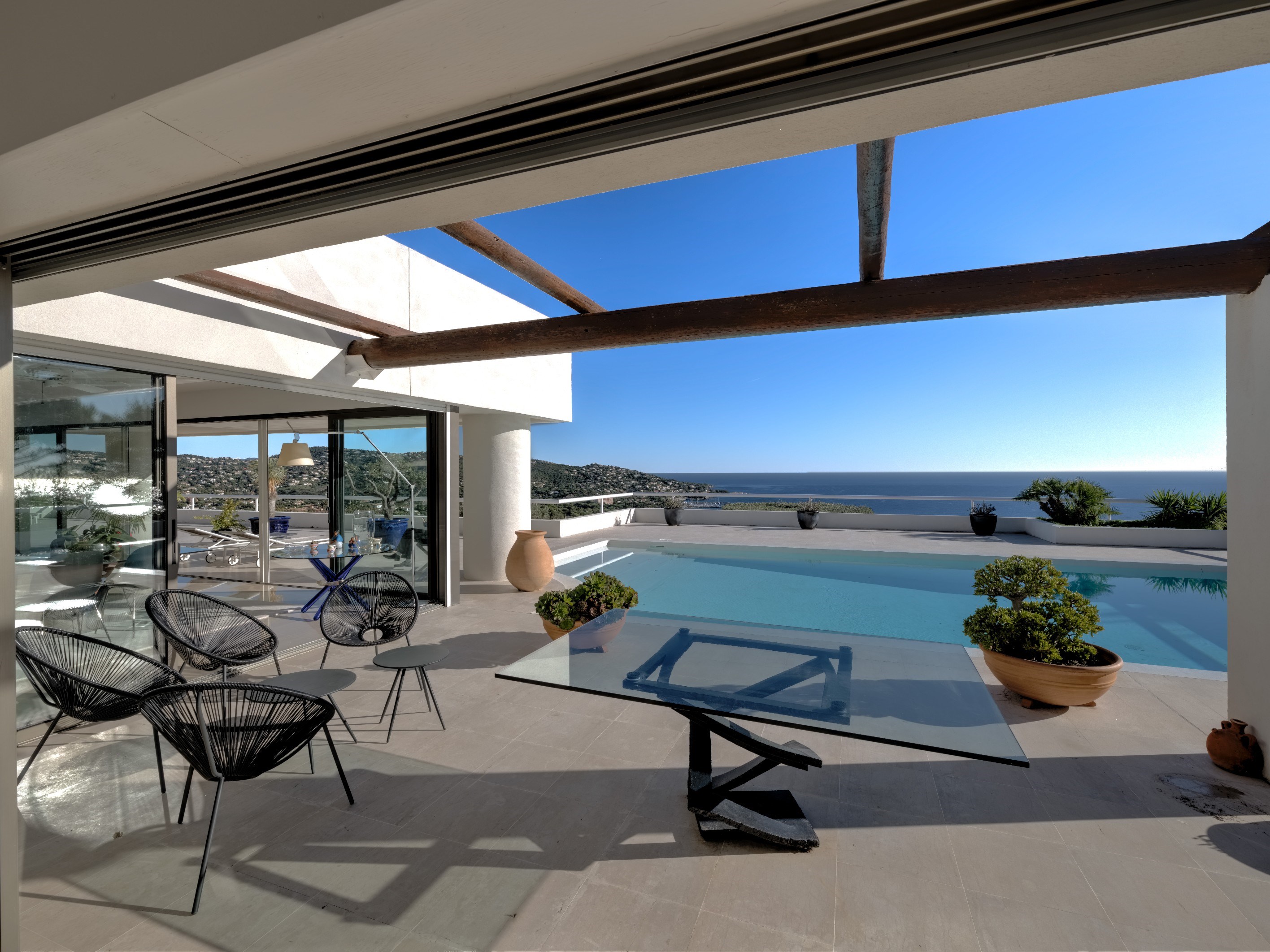  Contemporary villa with panoramic sea view for sale in Sainte-Maxime - 物件實景