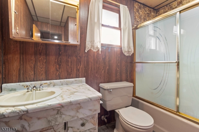 Mount Arlington Boro, New Jersey, 07856, United States, 2 Bedrooms Bedrooms, ,2 BathroomsBathrooms,Residential,For Sale,1912624