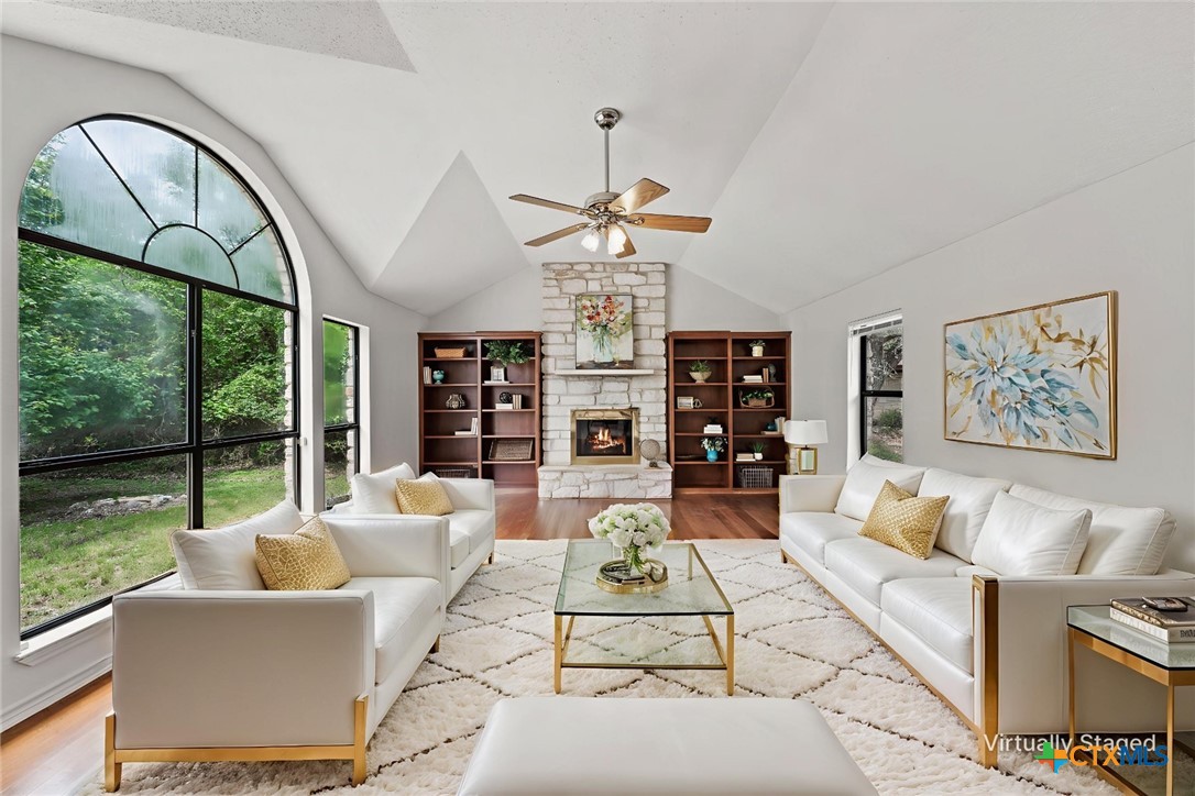 Belton, Texas, 76513, United States, 4 Bedrooms Bedrooms, ,4 BathroomsBathrooms,Residential,For Sale,1989055